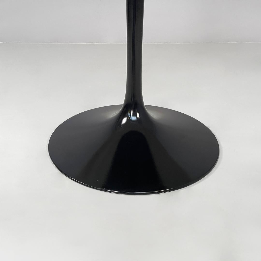 Italian modern round dining table Tulip by Eero Saarinen for Knoll, 2000s For Sale 10