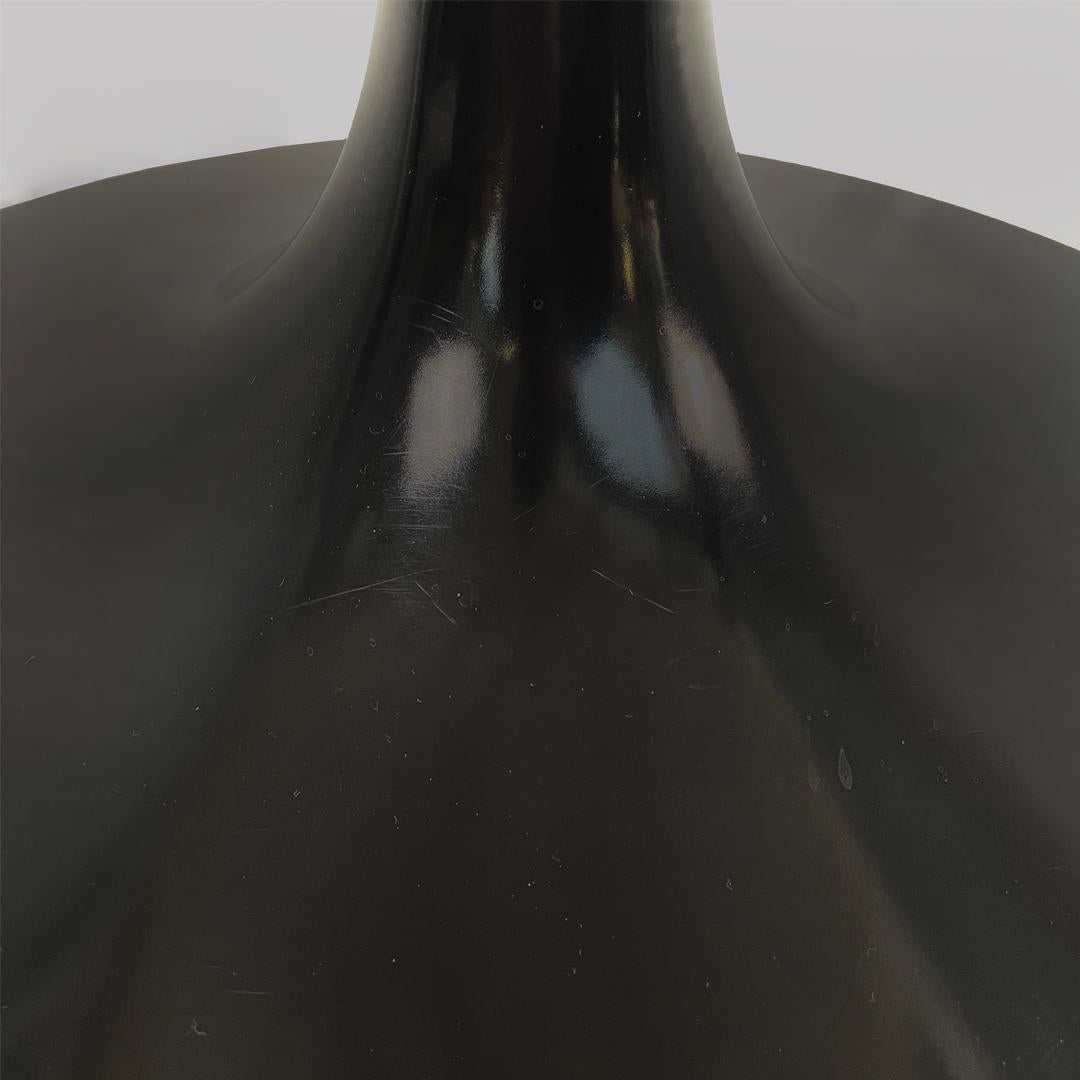 Italian modern round dining table Tulip by Eero Saarinen for Knoll, 2000s For Sale 11