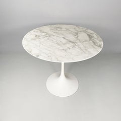 Italian modern round dining table Tulip by Eero Saarinen for Knoll, 2000s
