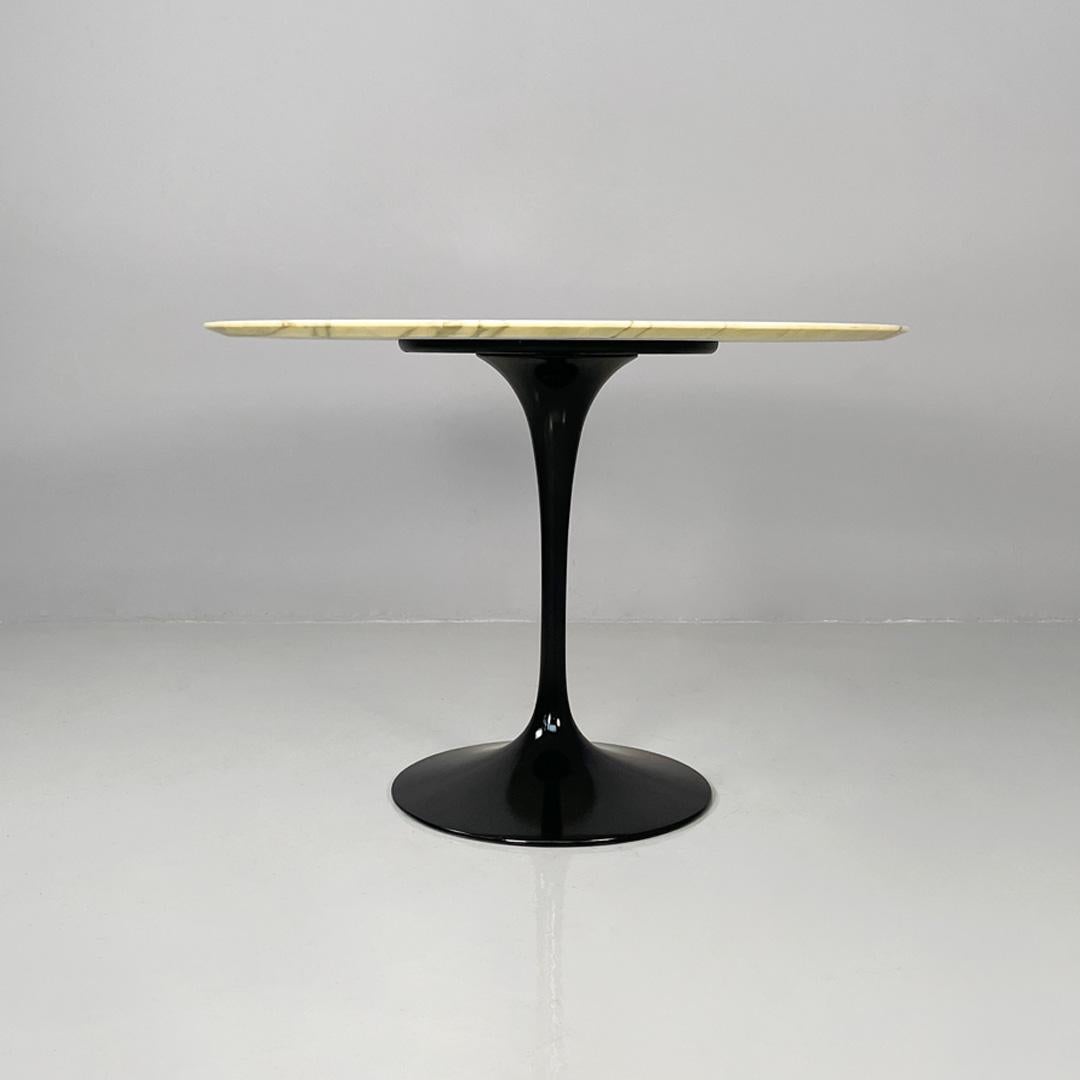 Italian modern round dining table Tulip by Eero Saarinen for Knoll, 2000s In Good Condition For Sale In MIlano, IT