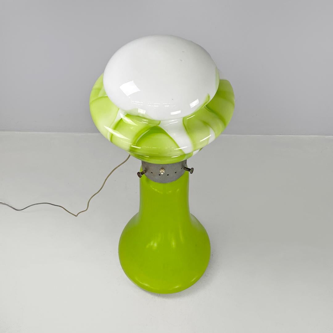 Metal Italian modern round floor lamp in green and white Murano glass, 1970s For Sale