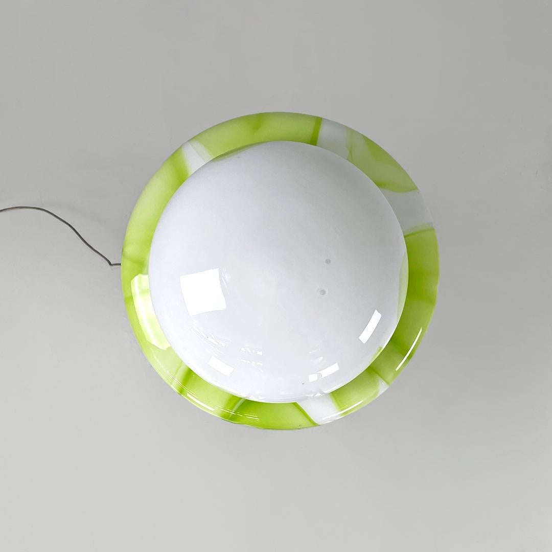 Italian modern round floor lamp in green and white Murano glass, 1970s For Sale 1