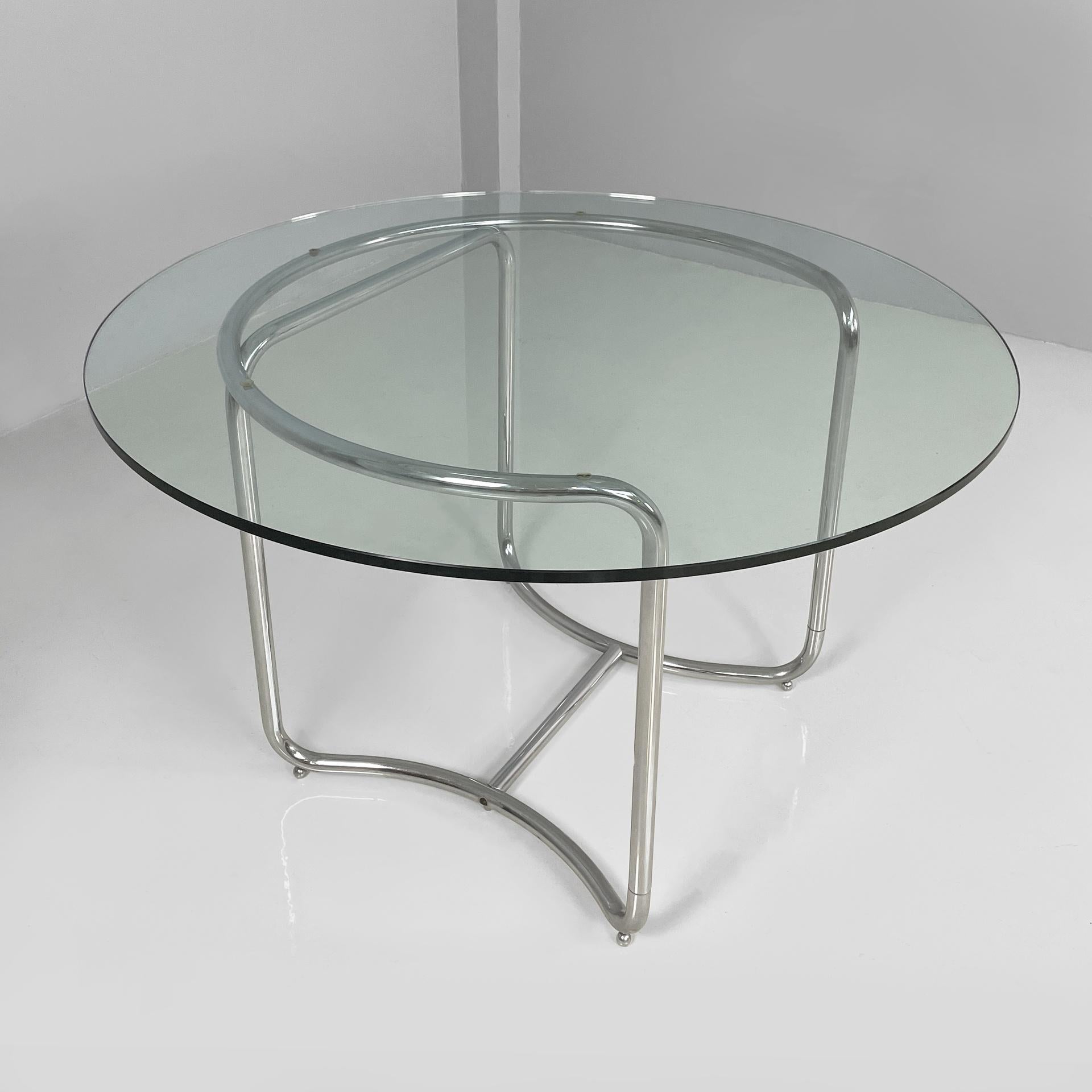 Italian modern round glass and steel dining table by Vittorio Introini, 1970s In Good Condition For Sale In MIlano, IT