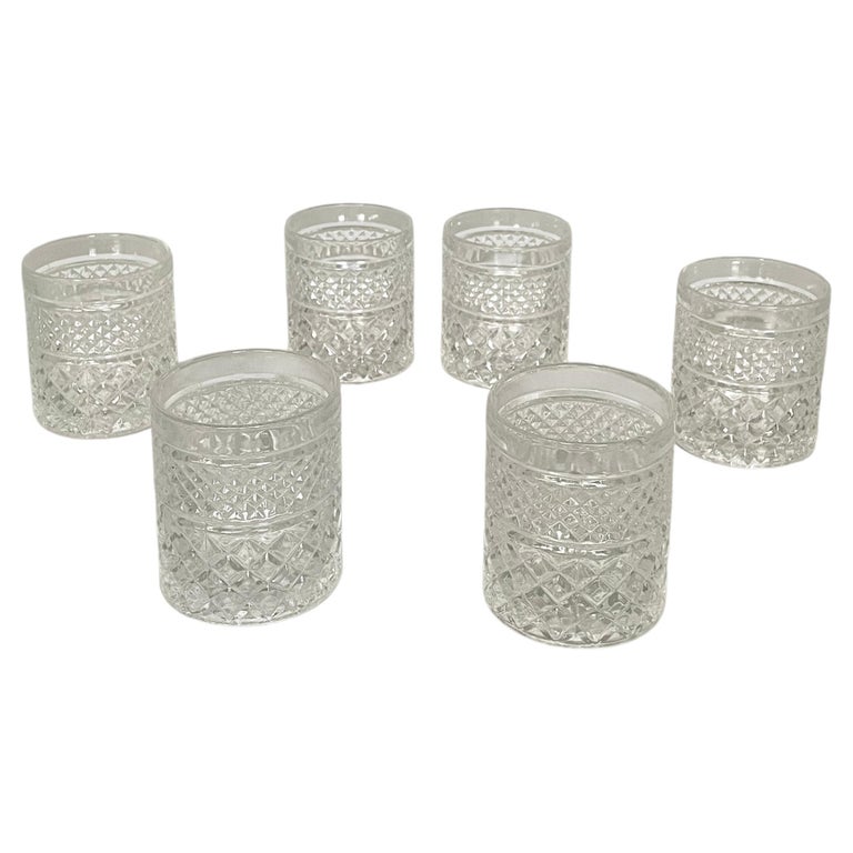 Italienische moderne runde Gläser aus fein gefertigtem Glas, 1970er Jahre im Angebot bei 1stDibs Deutschland