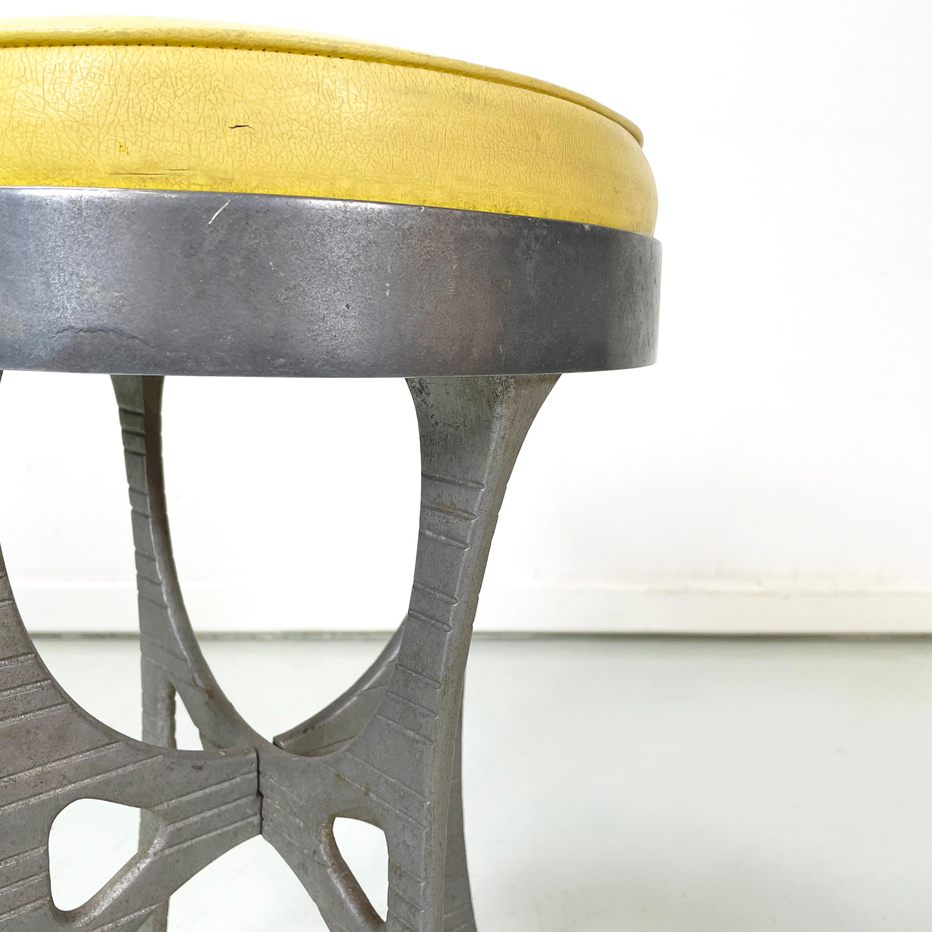 Italian Round stool in yellow leather and aluminium, 1940s For Sale 3