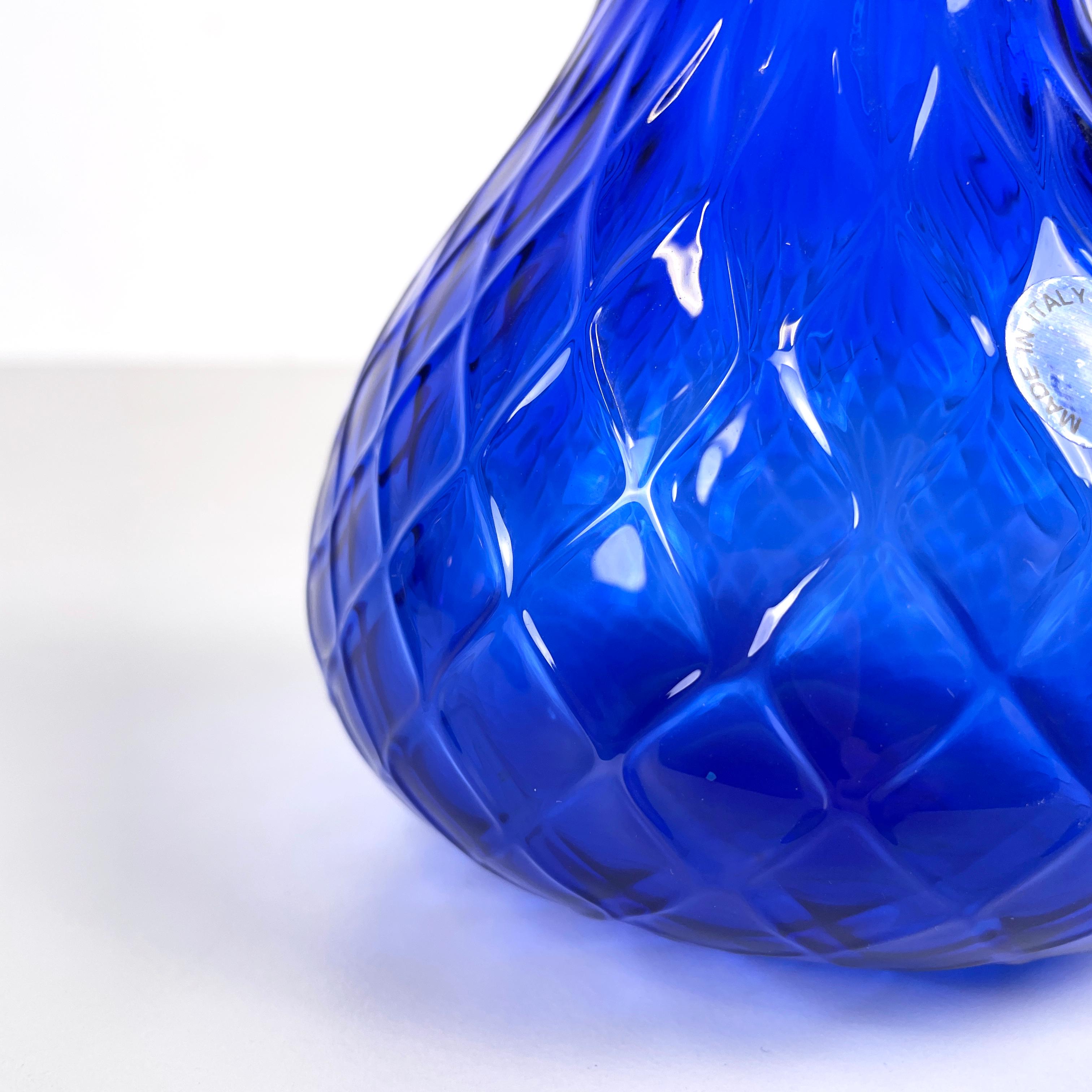 Italienische Moderne Runde Vase aus rotem und blauem Muranoglas von Venini 1990er Jahre im Angebot 3