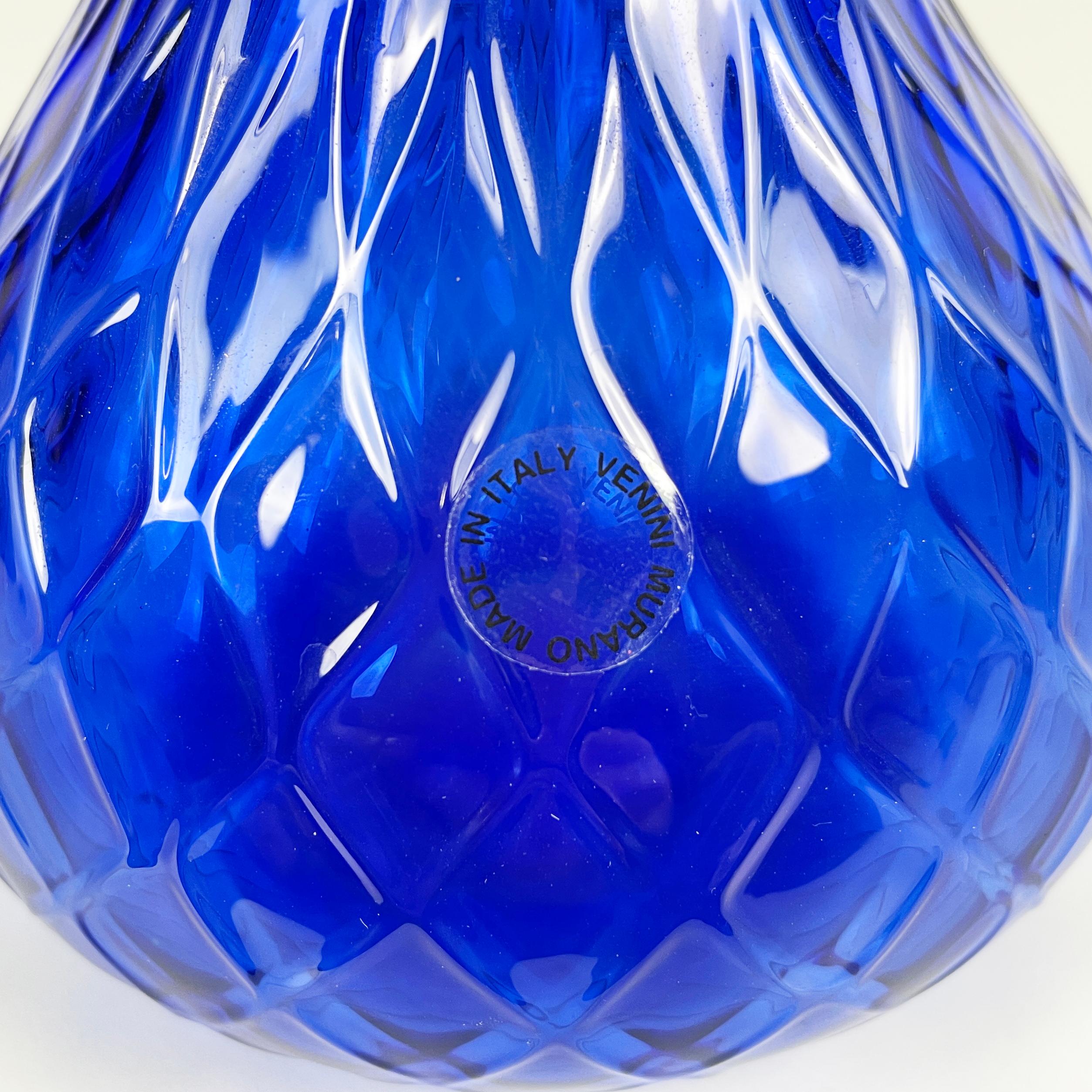 Italian modern Round vase in red and blue Murano glass by Venini 1990s For Sale 3
