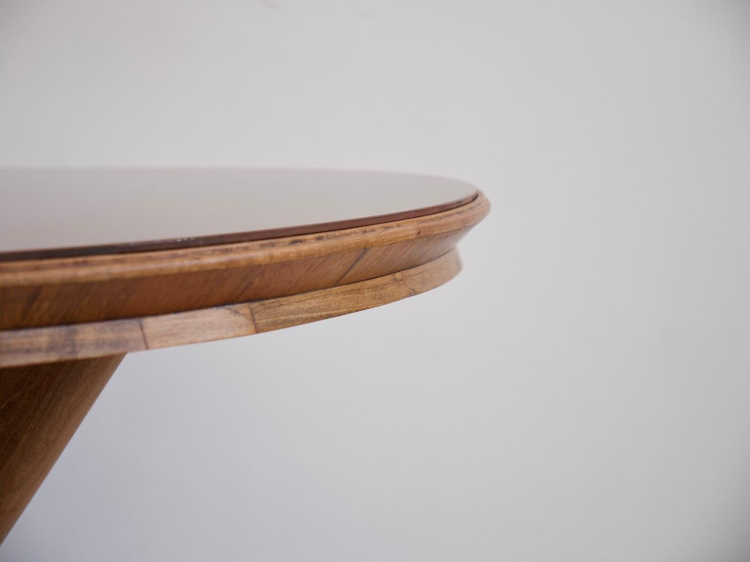 Italian Modern Round Walnut Wood Table with Glass Top In Good Condition In Madrid, ES
