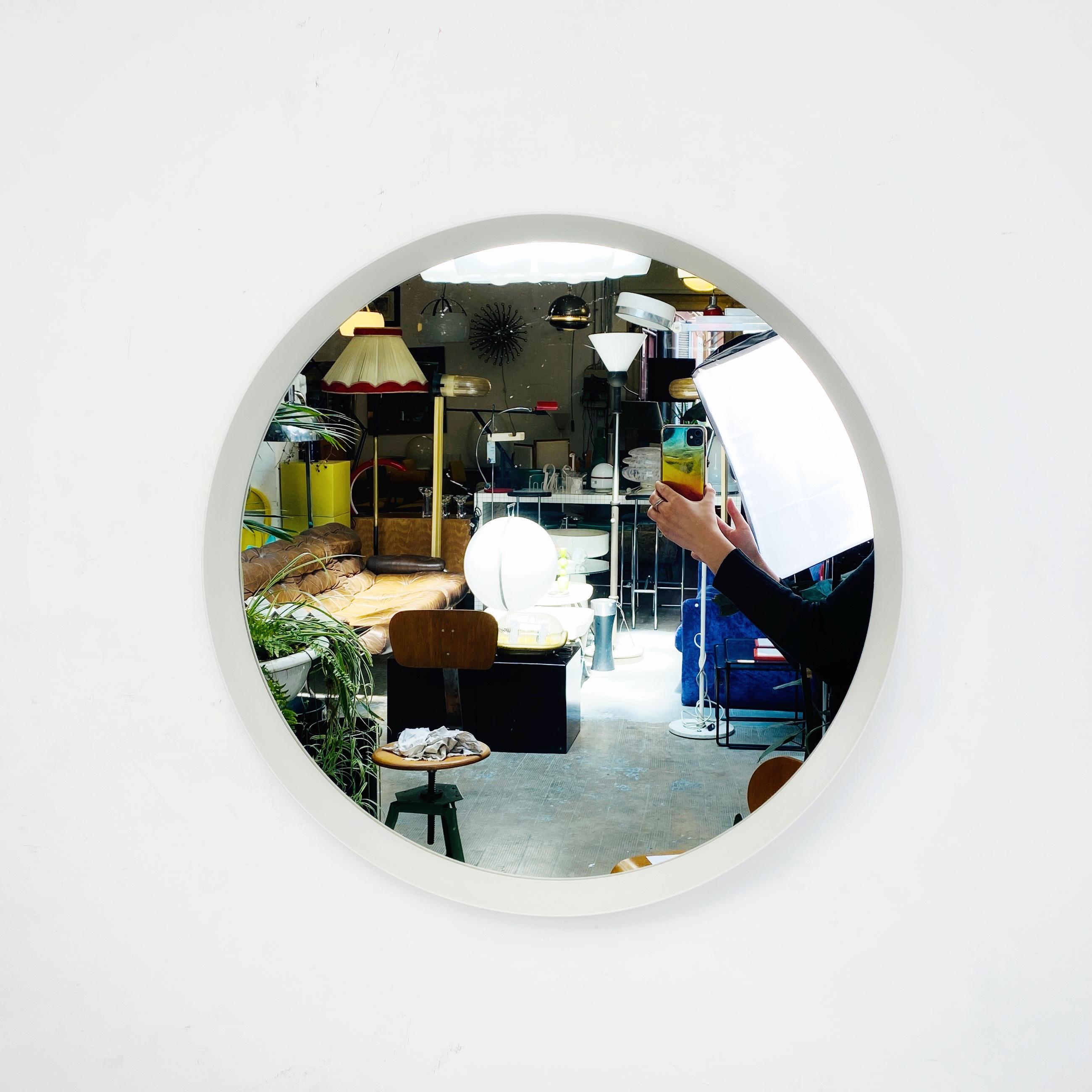 Italian Modern Round White Wood Wall Mirror, 1980s For Sale 3