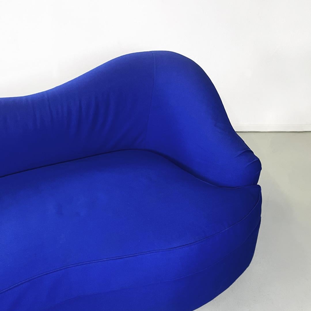Late 20th Century Italian modern rounded sofa in electric blue fabric by Maison Gilardino, 1990s For Sale