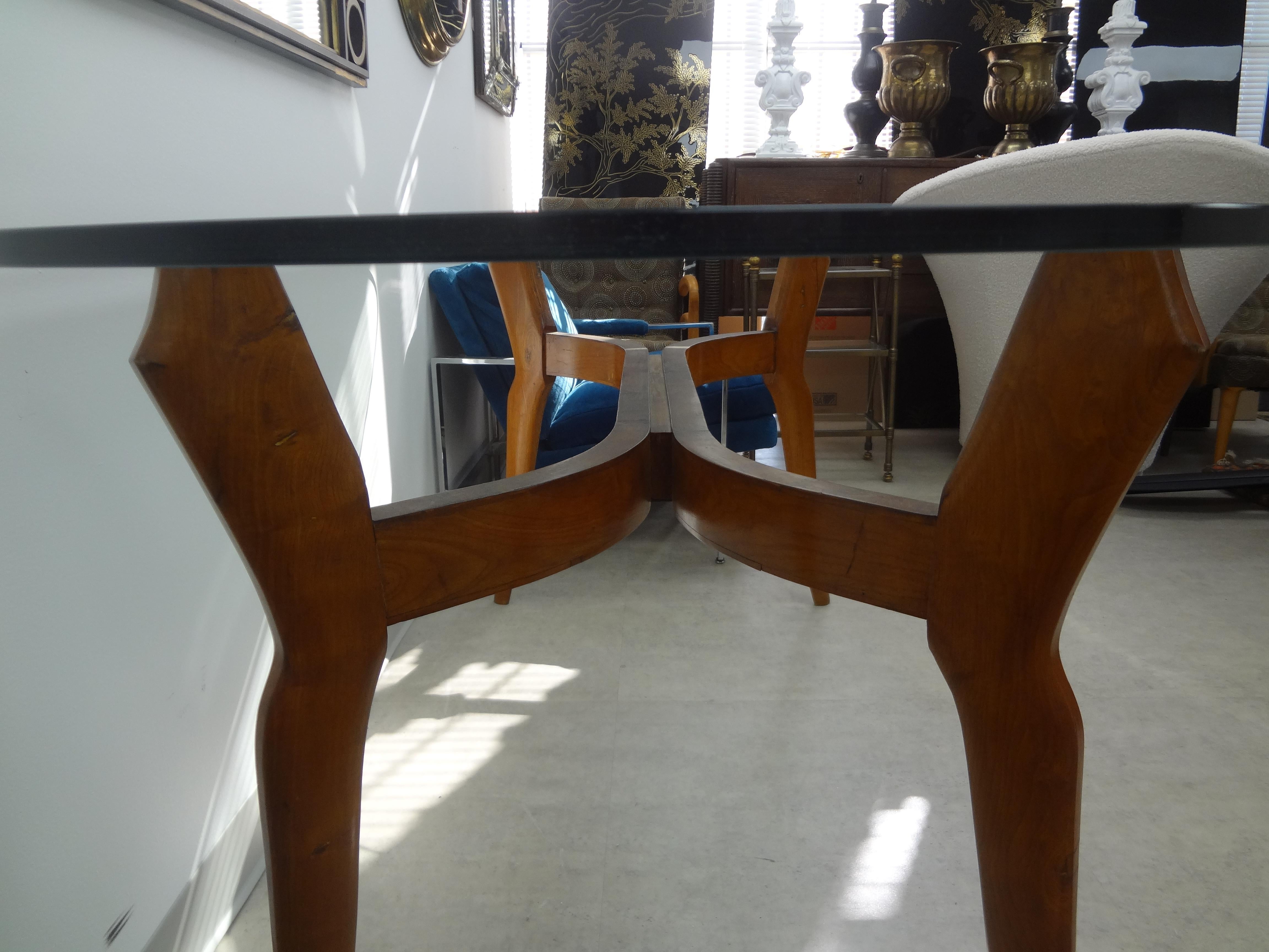 Table de salle à manger italienne sculpturale avec plateau en verre en vente 4