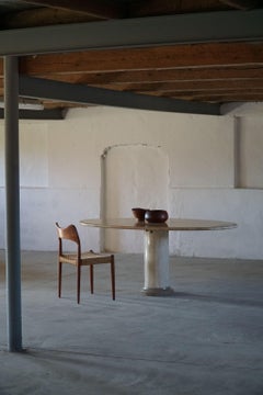Italian Modern Sculptural Oval Dining Table in Marble, Made in 1970s