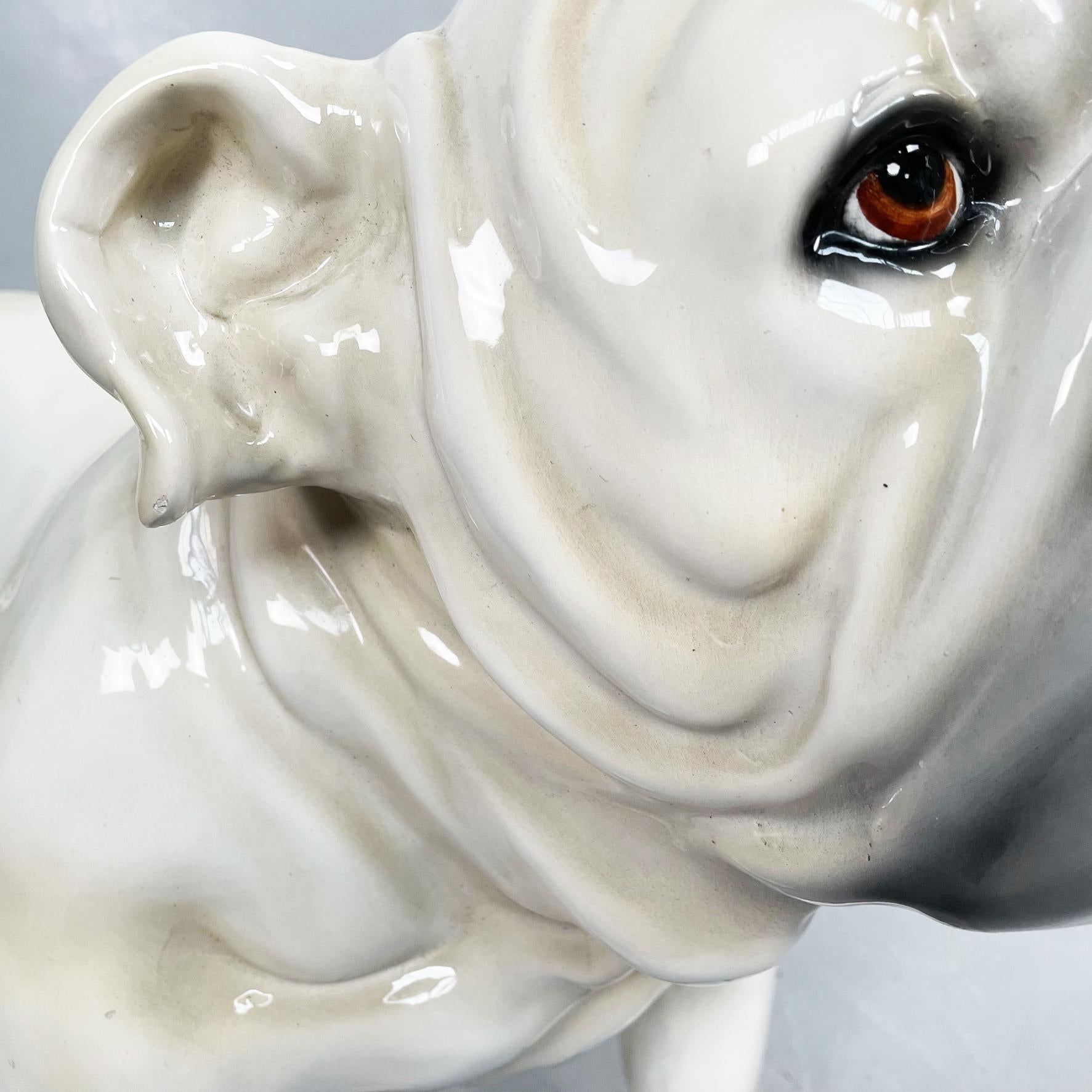 Sculpture moderne italienne de chien barbu debout en céramique noire beige, 1970 en vente 2