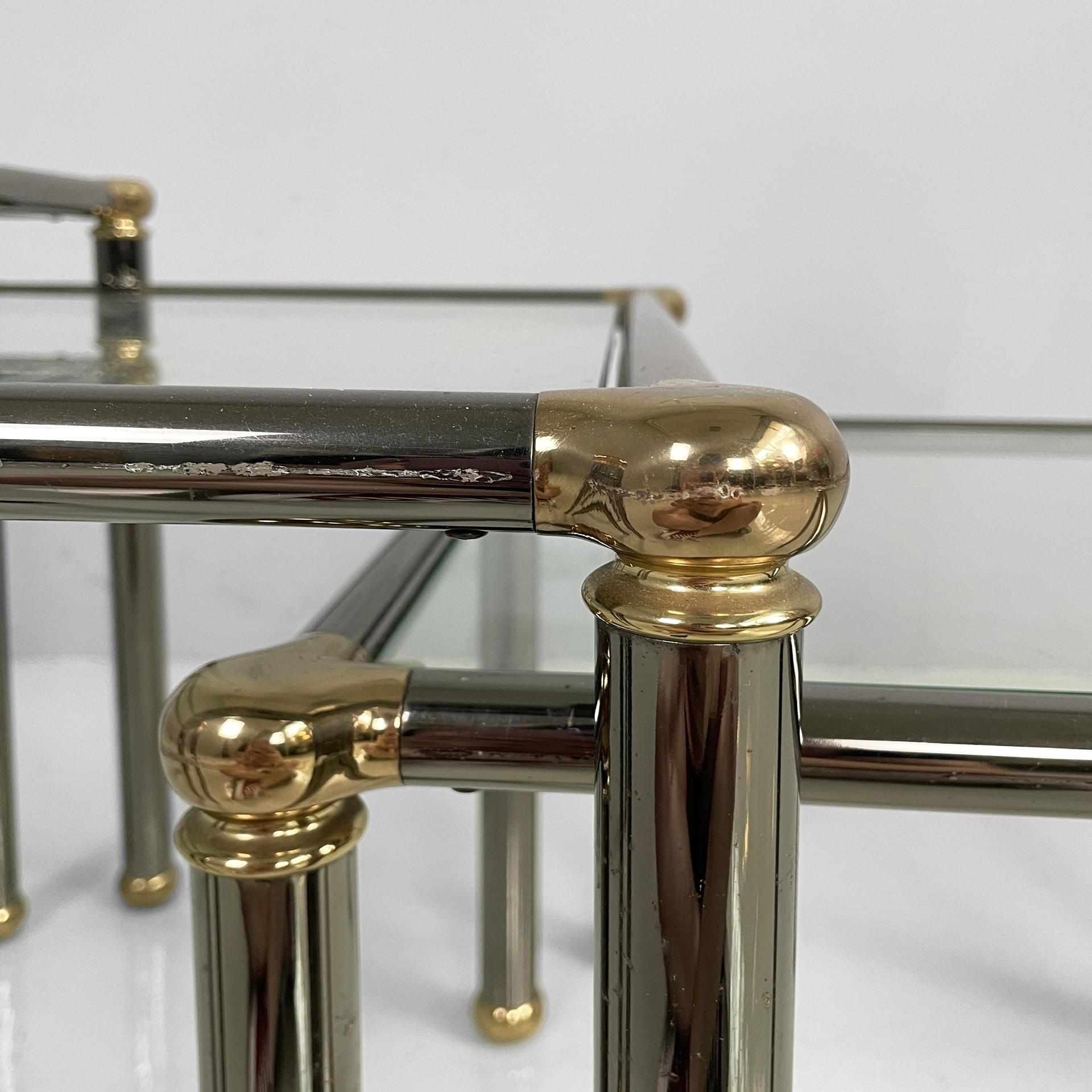 Metal Italian modern set of coffe tables in metal and glass, 1980s For Sale