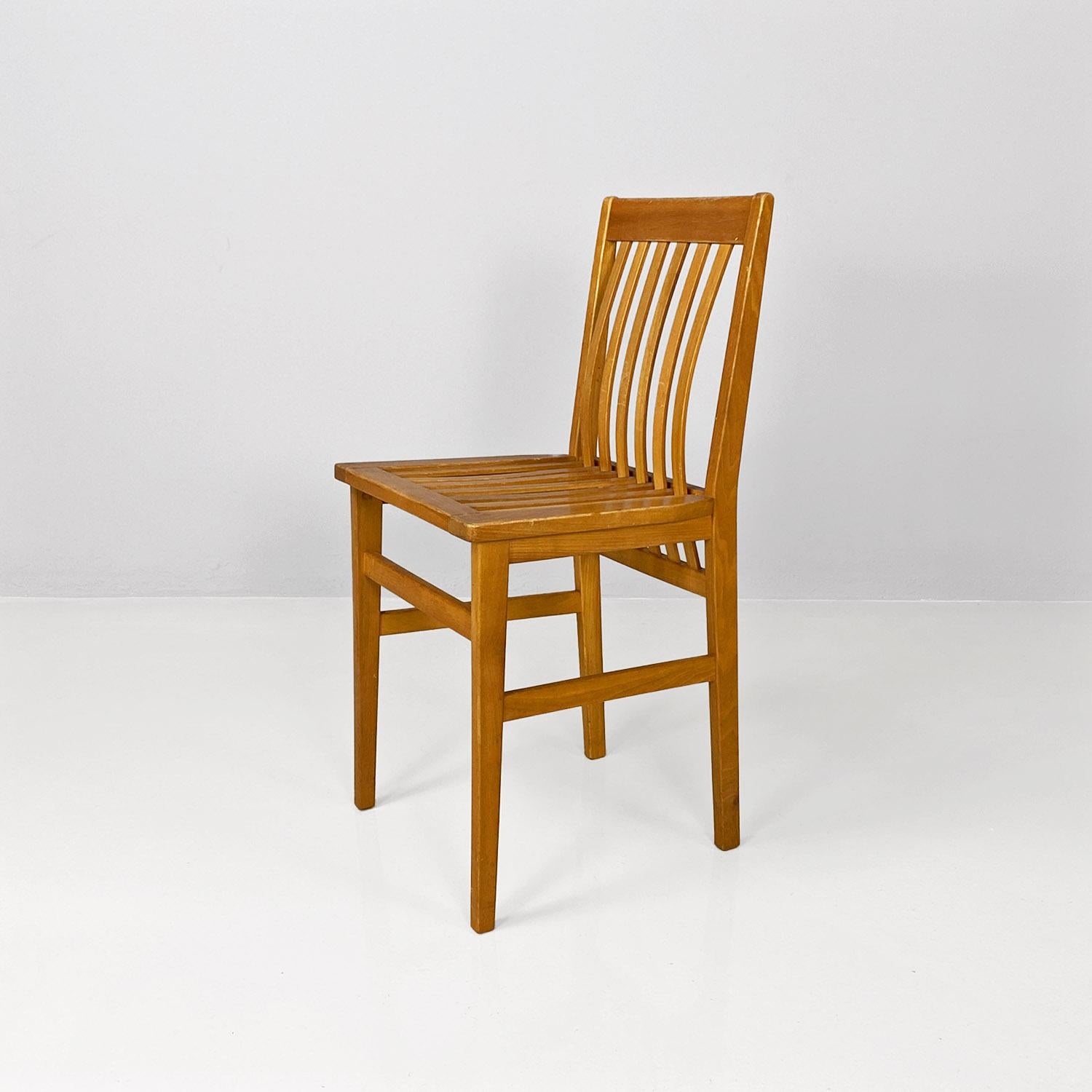 Italian modern set of four wooden Milano chairs by Aldo Rossi for Molteni, 1987 In Good Condition For Sale In MIlano, IT