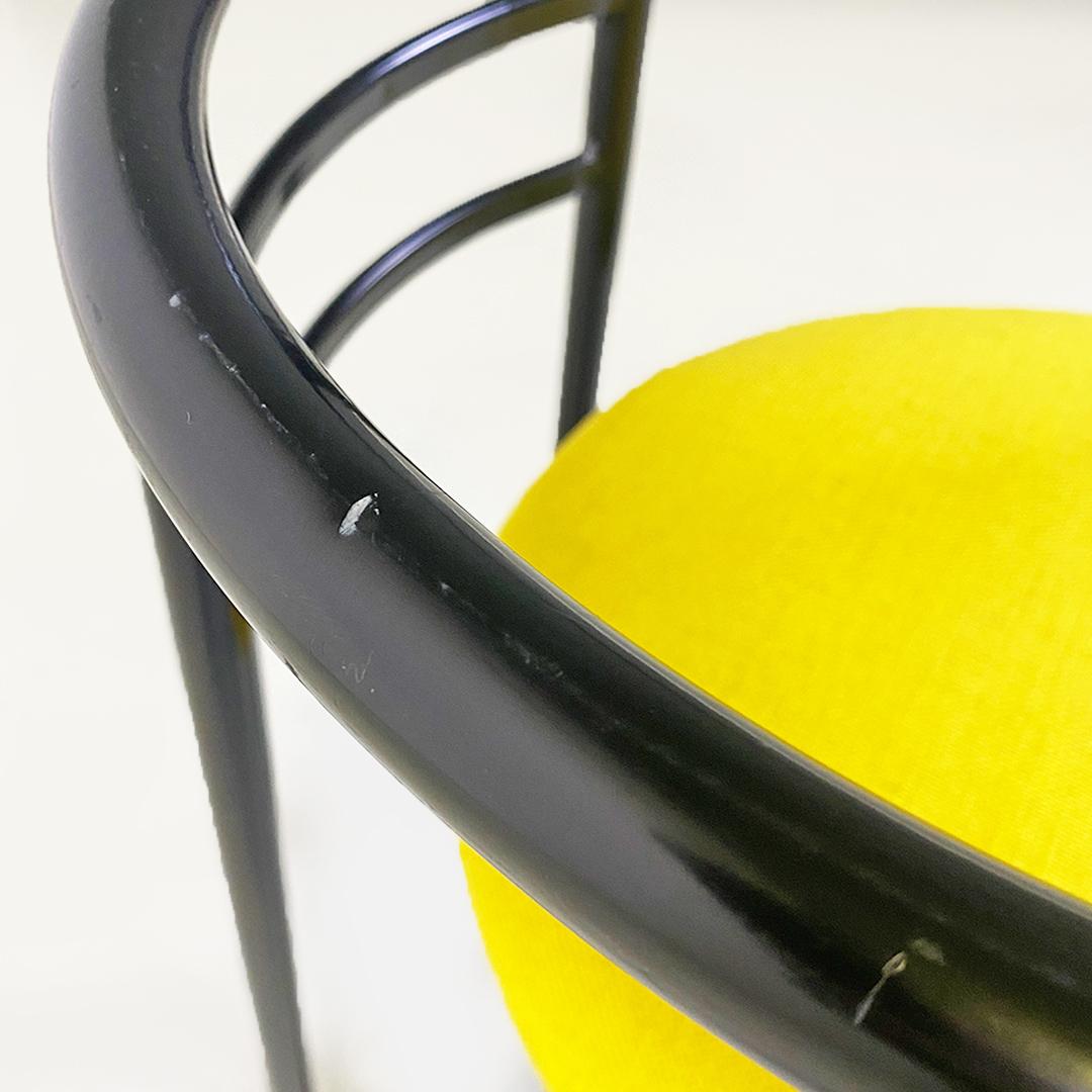 Ensemble de six chaises modernes italiennes en métal noir et coton jaune citron, années 1980 en vente 4