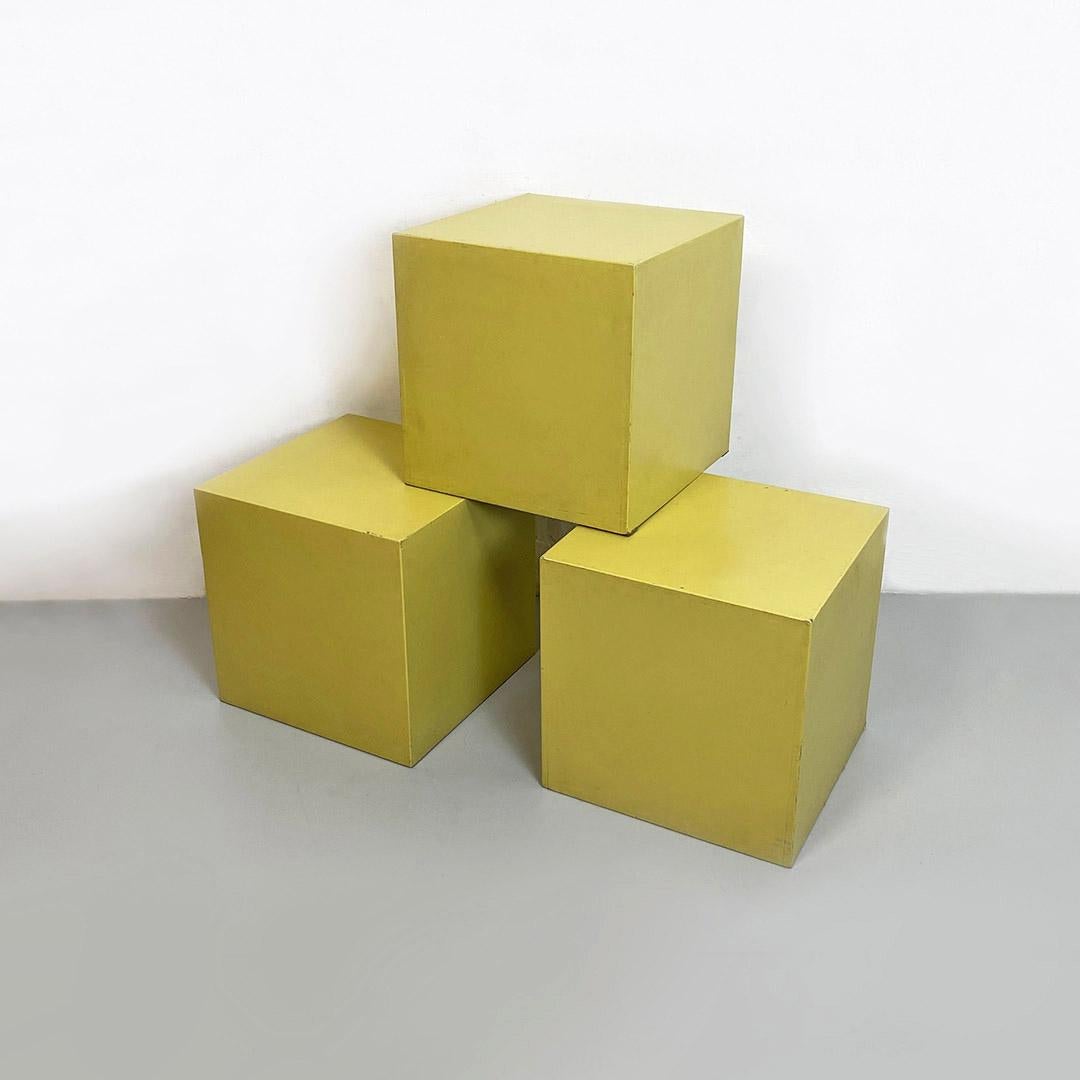 Italian modern set of three acid green wood cube coffee tables or bedsides, 1990s
Set of three cubes in acid green painted wood, which can be used as bedside tables, coffee tables or displays.
1990s
Vintage condition, with their original