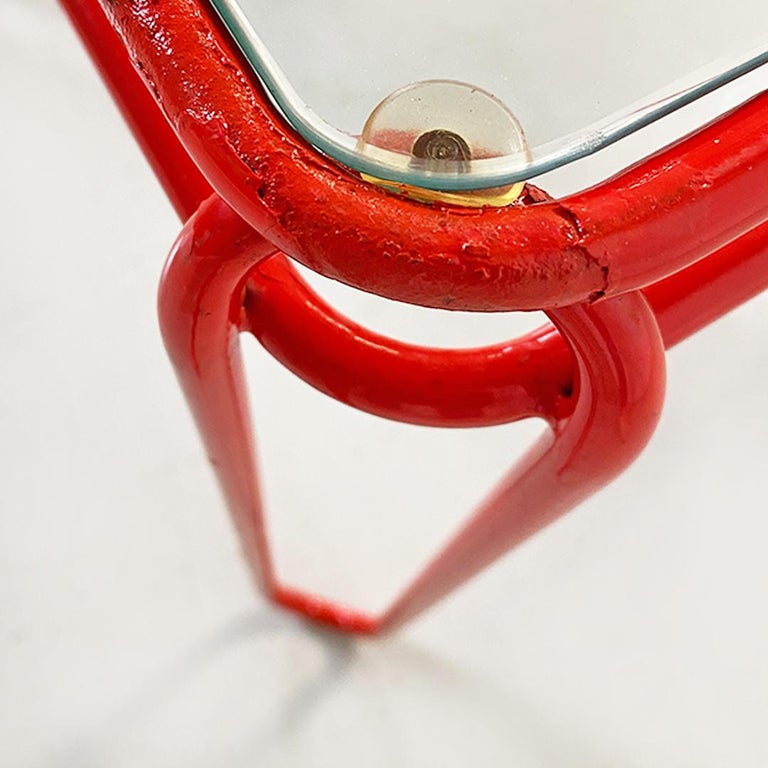 Italian Modern Set of Three Red Metal and Transparent Glass Coffee Tables, 1980s For Sale 6