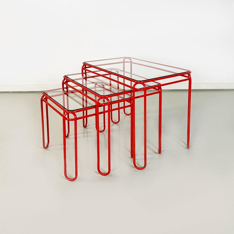 Late 20th Century Italian Modern Set of Three Red Metal and Transparent Glass Coffee Tables, 1980s For Sale