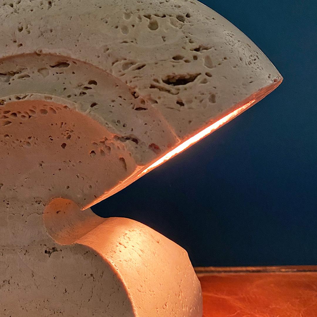 Late 20th Century Italian Modern Shell-Shaped Travertine Nucleo Table Lamp by Salocchi, 1970s For Sale