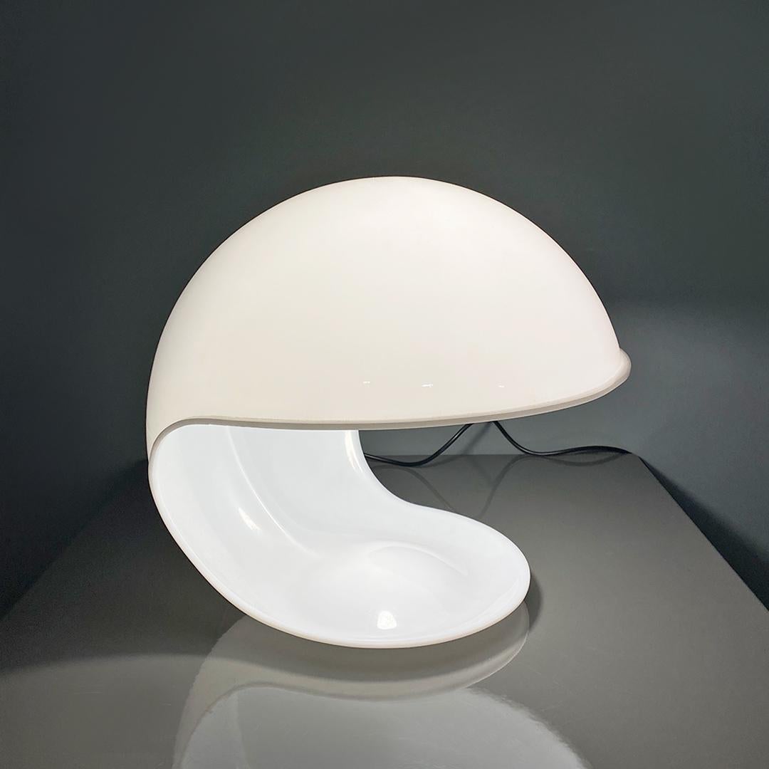 Italian Modern Single White Plastic Shell Foglia Lamp by Elio Martinelli, 1970s For Sale 13