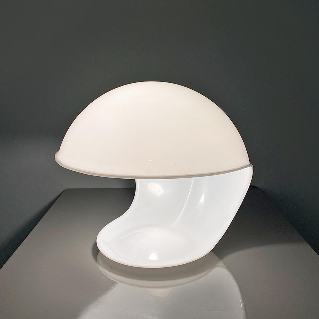 Italian Modern Single White Plastic Shell Foglia Lamp by Elio Martinelli, 1970s For Sale 14