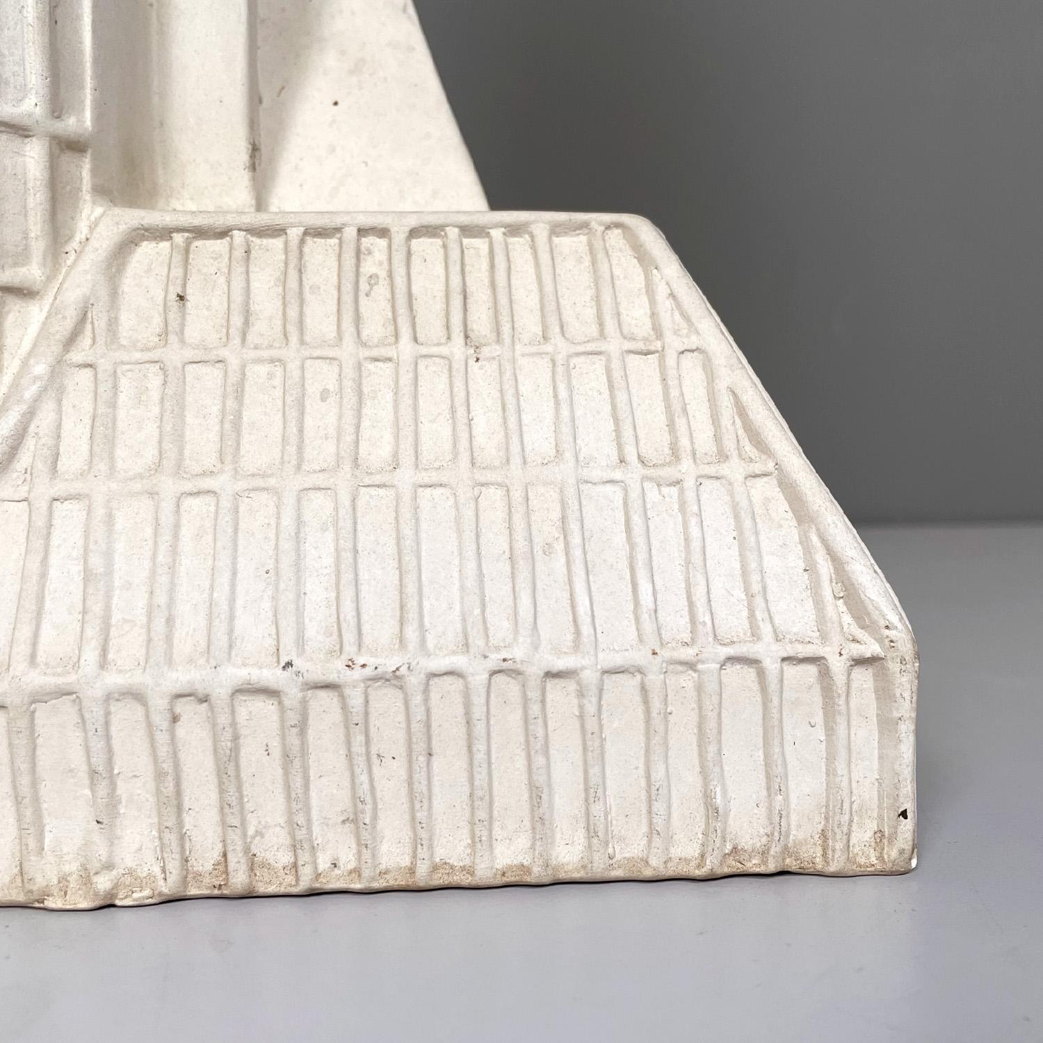 Italienischer moderner Wolkenkratzer weiß-beige Biscuit Keramikskulptur, 1980er Jahre im Angebot 5