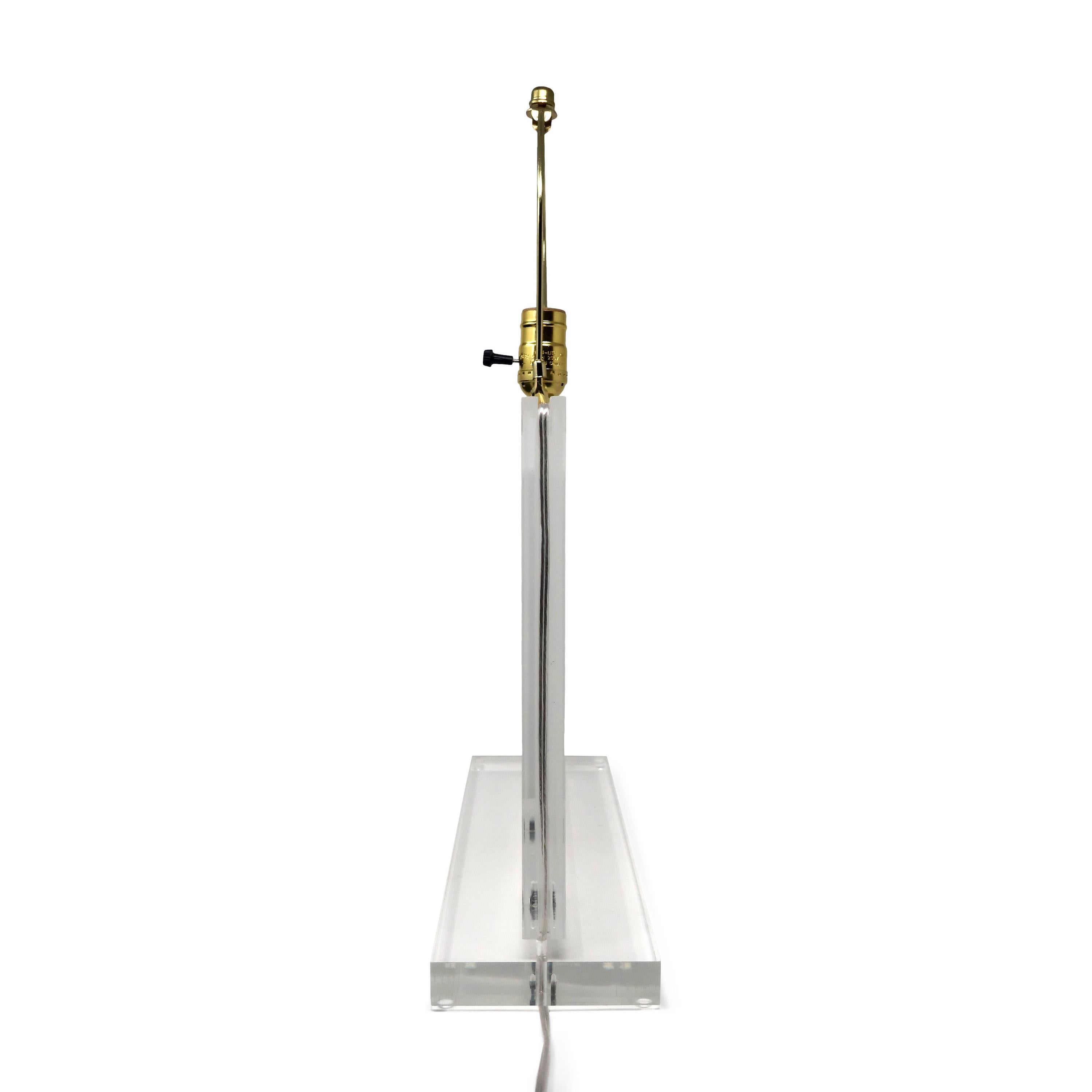 Italian Modern Slim Lucite Table Lamp by Primo 1
