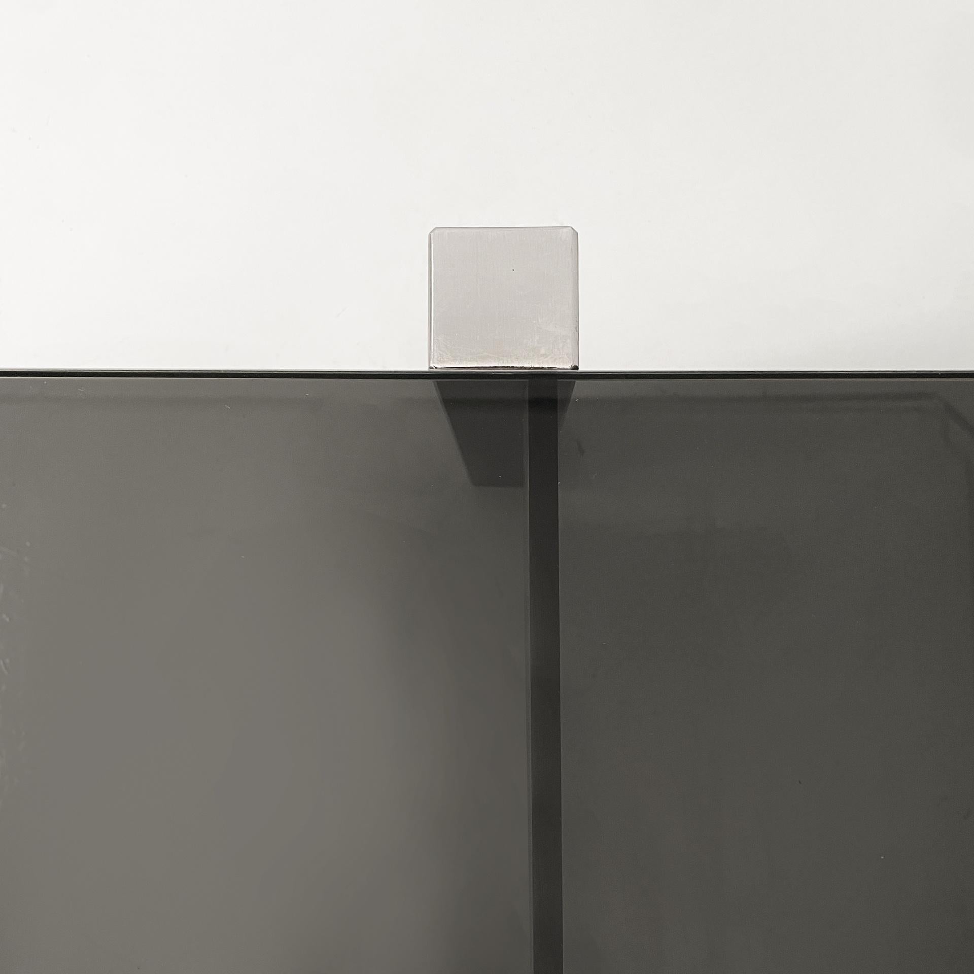 Table basse moderne italienne en verre fumé et acier par Formanova, années 1970. en vente 7
