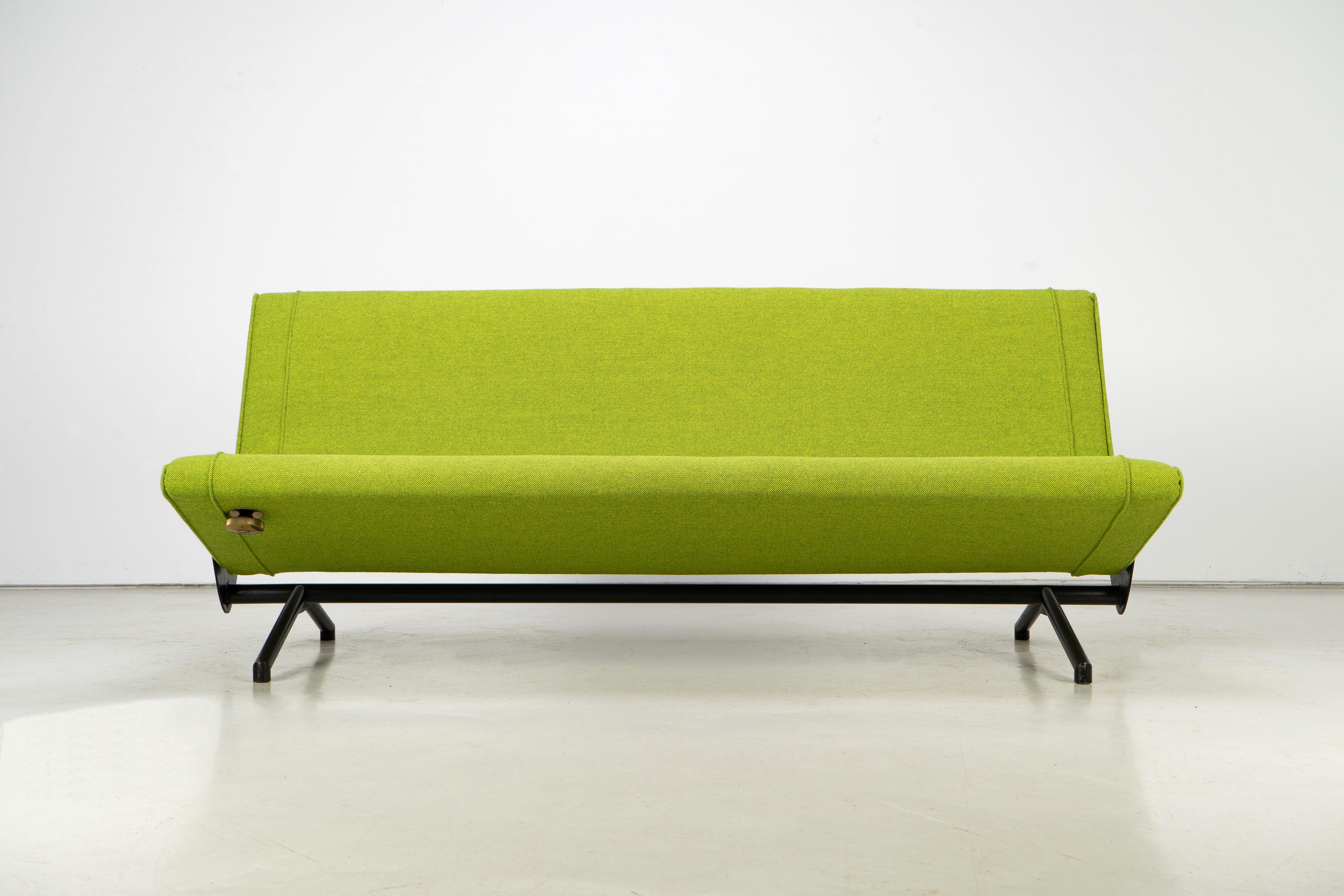 Mid-Century Modern Italian Modern Sofa D70 by Osvaldo Borsani by Tecno, yellow-green Fabric, 1950s