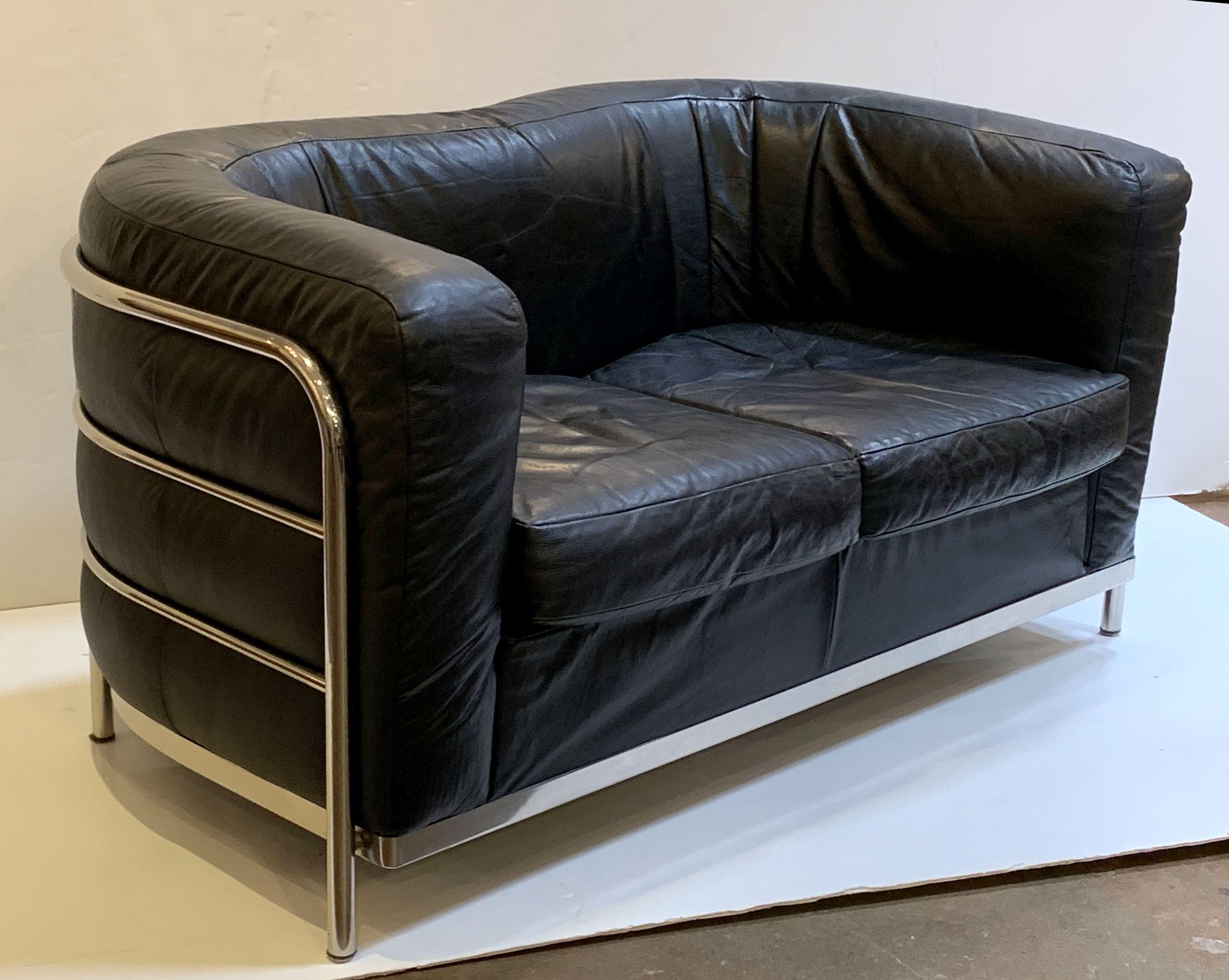 italien The Moderns Modernity Sofa of Chrome and Black Leather by Paolo Lomazzi en vente