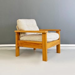 Sillón moderno italiano de madera maciza y tela a cuadros en blanco y negro, años 70