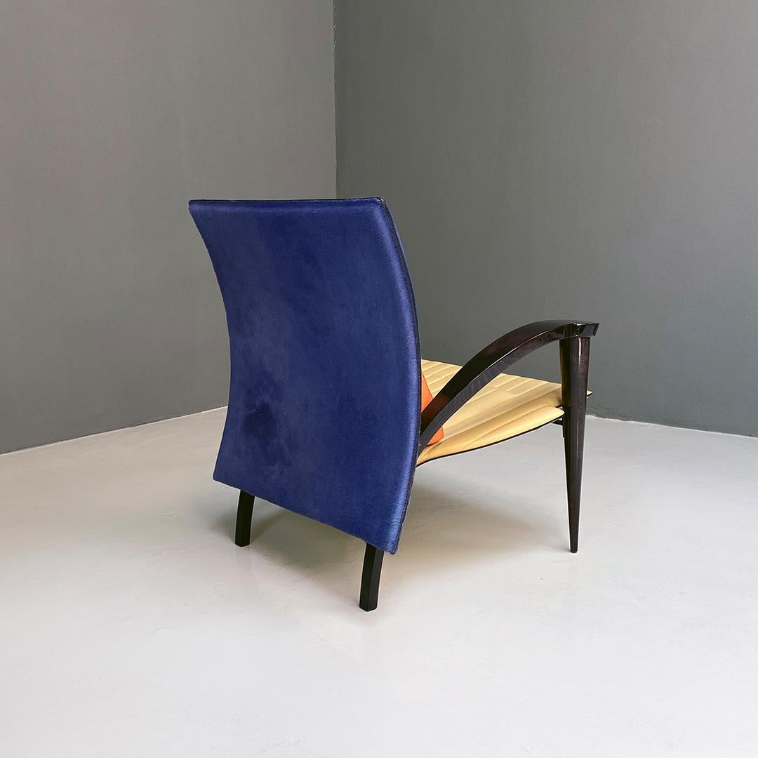Italienischer moderner italienischer Sessel aus Massivholz und Leder, mehrfarbig, mit Armlehnen, 1980er Jahre (Ende des 20. Jahrhunderts) im Angebot