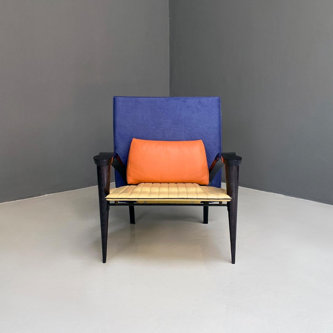 Italienischer moderner italienischer Sessel aus Massivholz und Leder, mehrfarbig, mit Armlehnen, 1980er Jahre im Angebot 1