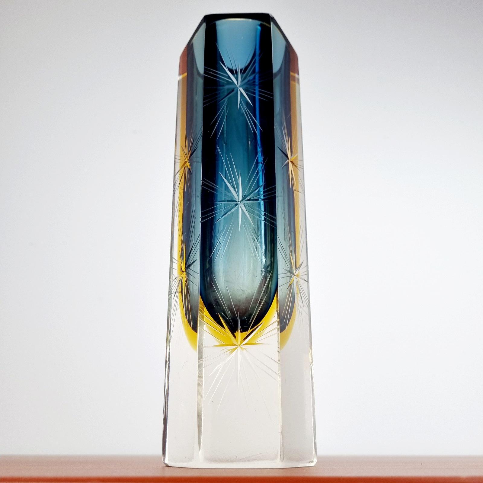 Italienische Moderne Murano Glass Sommerso Vase von Pagnin und Bon, Italien 60er Jahre im Angebot 2