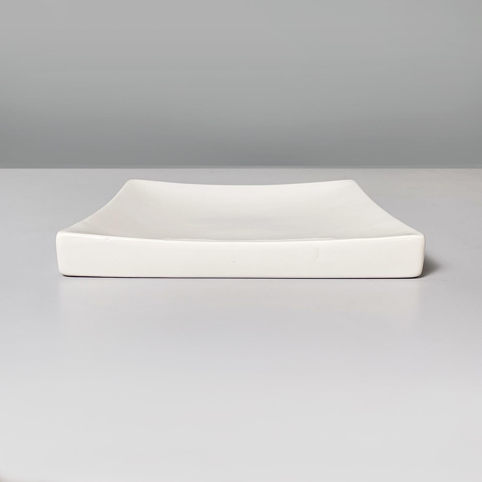 centrotavola in ceramica bianca