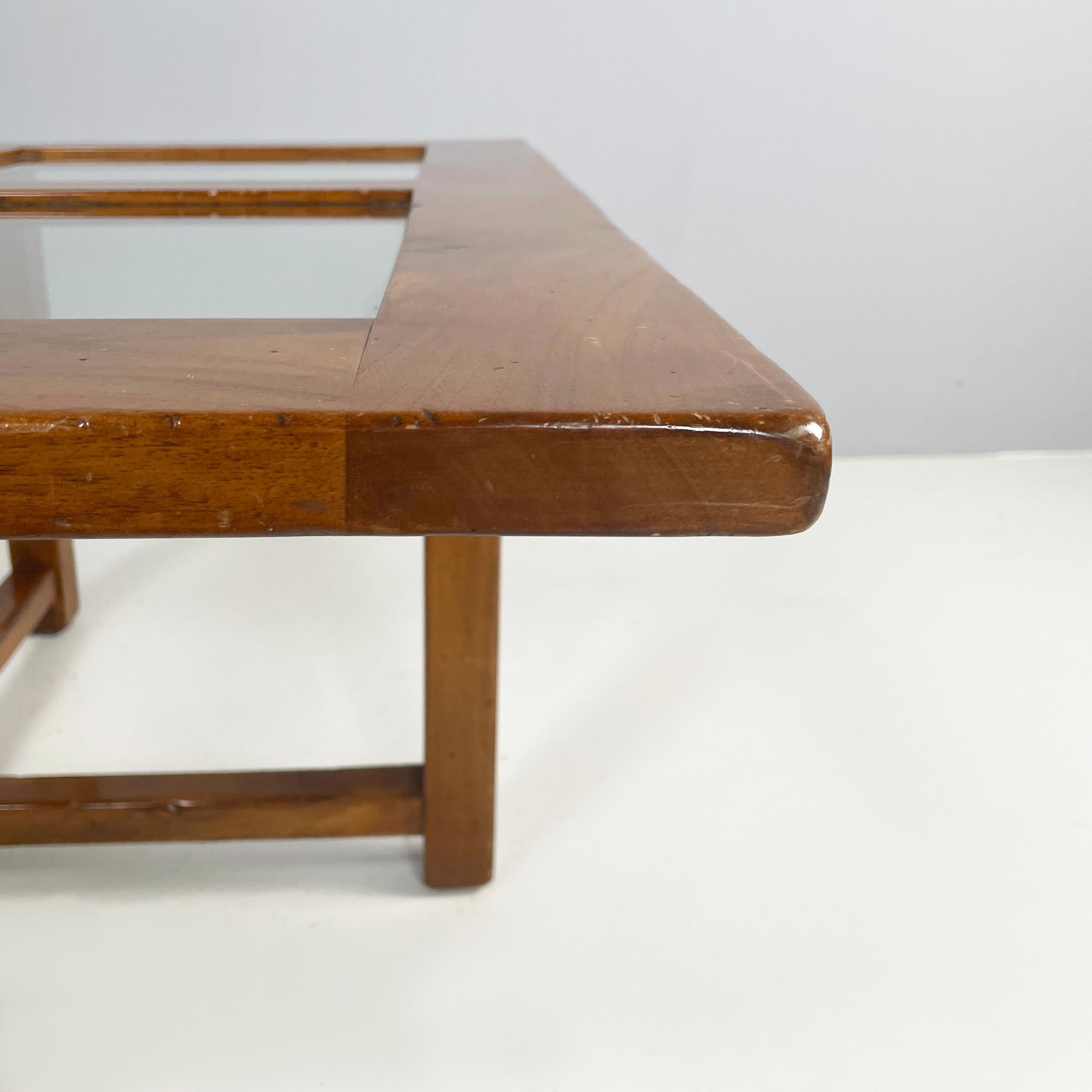Modern Italian modern Square coffee table in wood and glass, 1980s For Sale