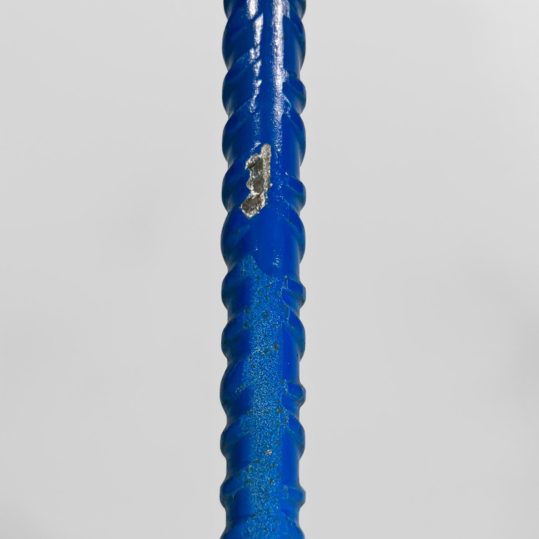 Italienische moderne quadratische rote und blaue Metallsockel, 1970er Jahre im Angebot 13