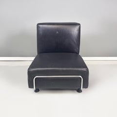 Italian modern squared armchair in black leather and metal, 1980s