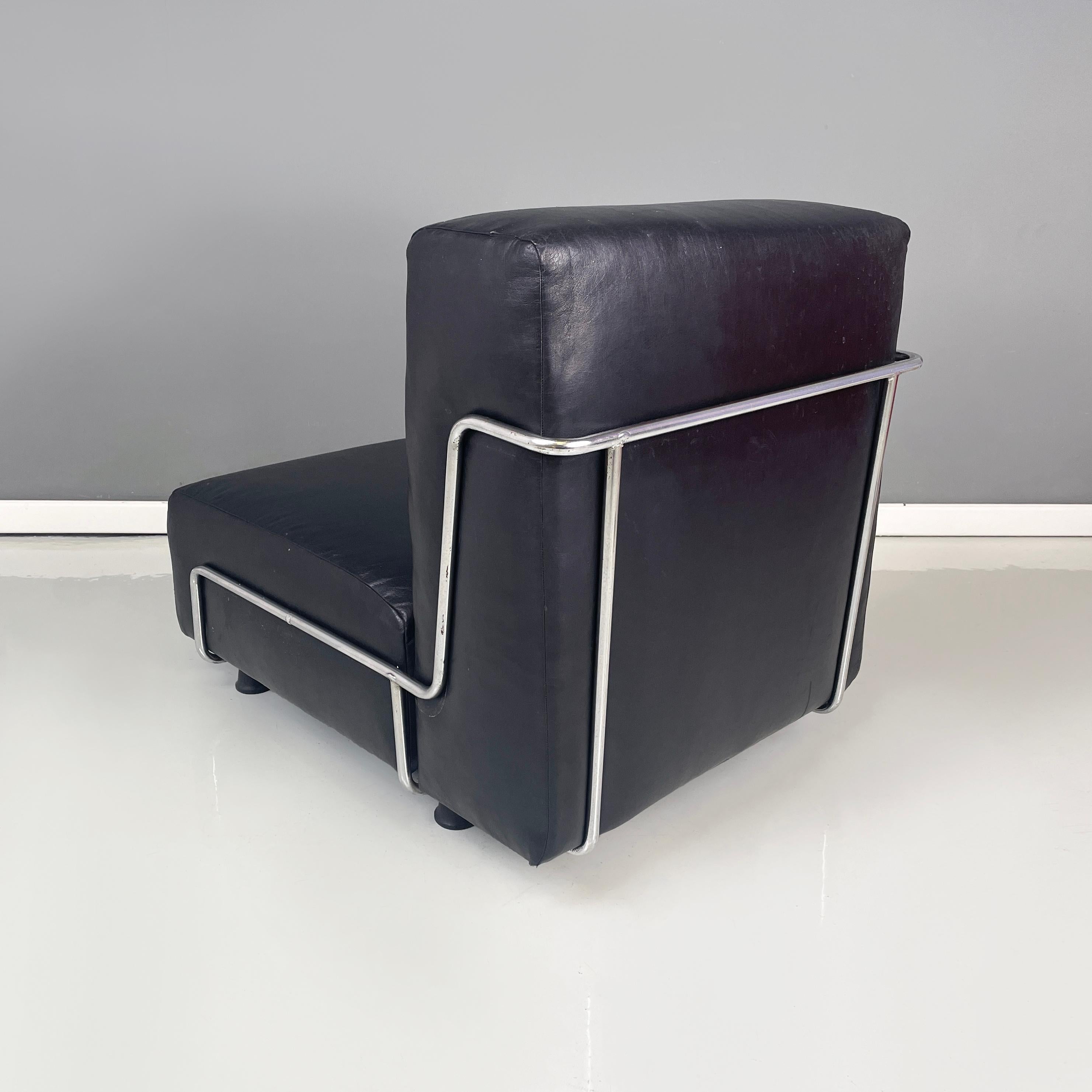 Italian modern Squared armchair in black leather and metal, 1980s In Fair Condition For Sale In MIlano, IT