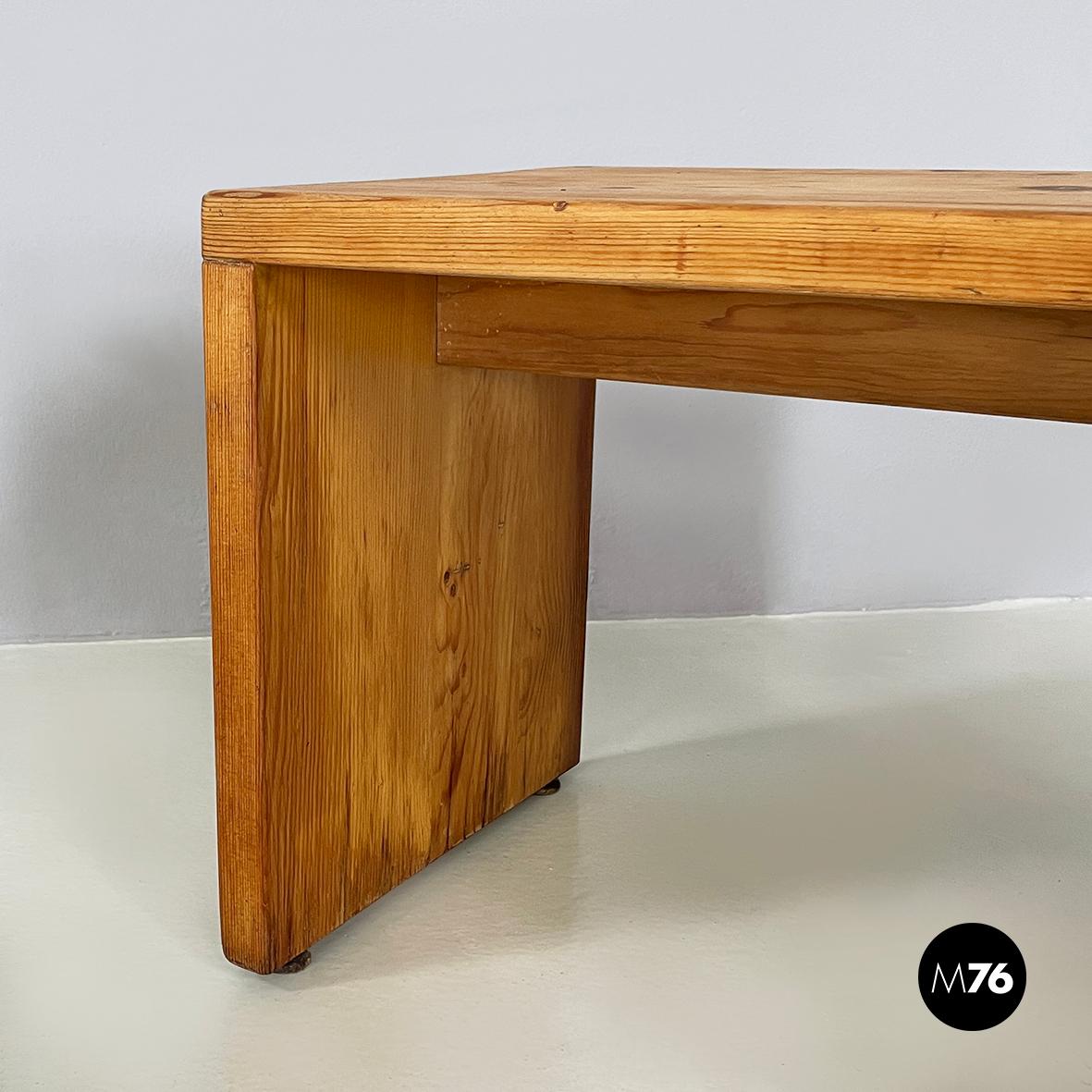 Sgabelli moderni italiani in legno Squared, anni '70 in vendita 6
