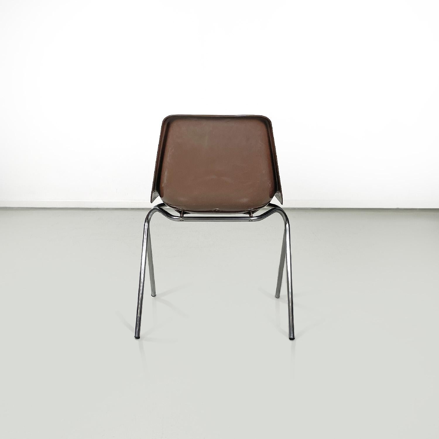 Late 20th Century Italian modern stackable chairs by Proinco in brown plastic, 1970s For Sale