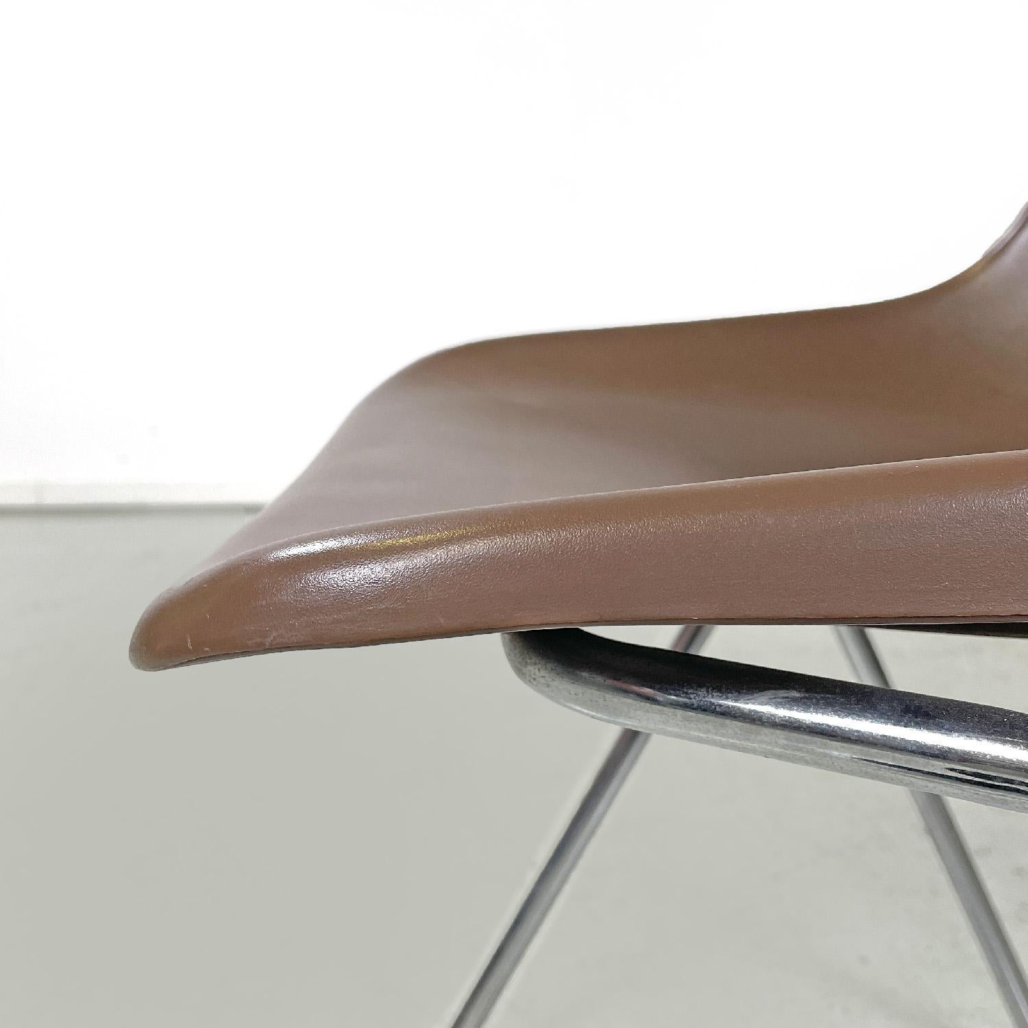 Italian modern stackable chairs by Proinco in brown plastic, 1970s For Sale 2