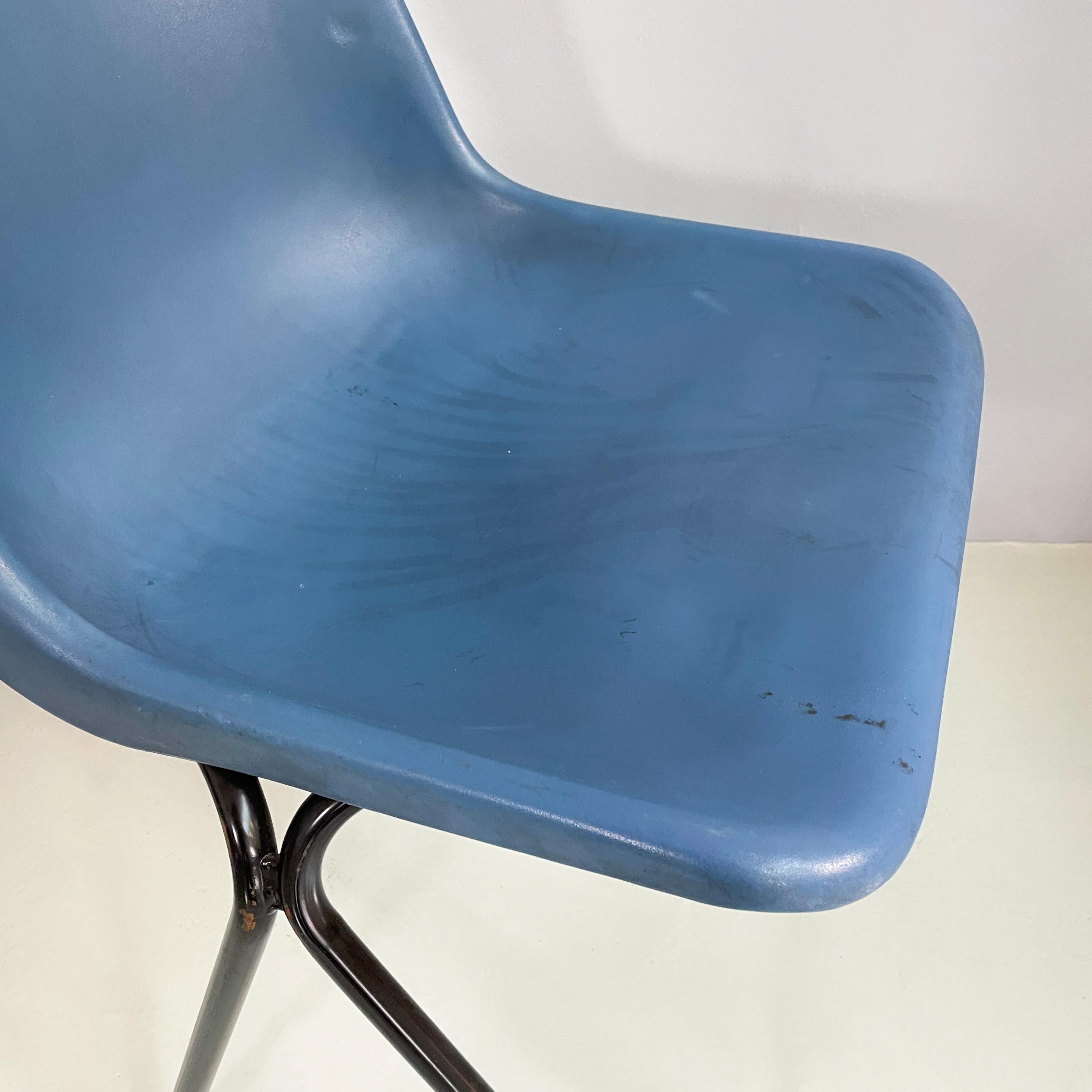 Italian modern Stackable chairs in blue plastic and black metal, 2000s For Sale 5