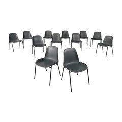 Sillas apilables modernas italianas de plástico gris y metal negro, años 2000