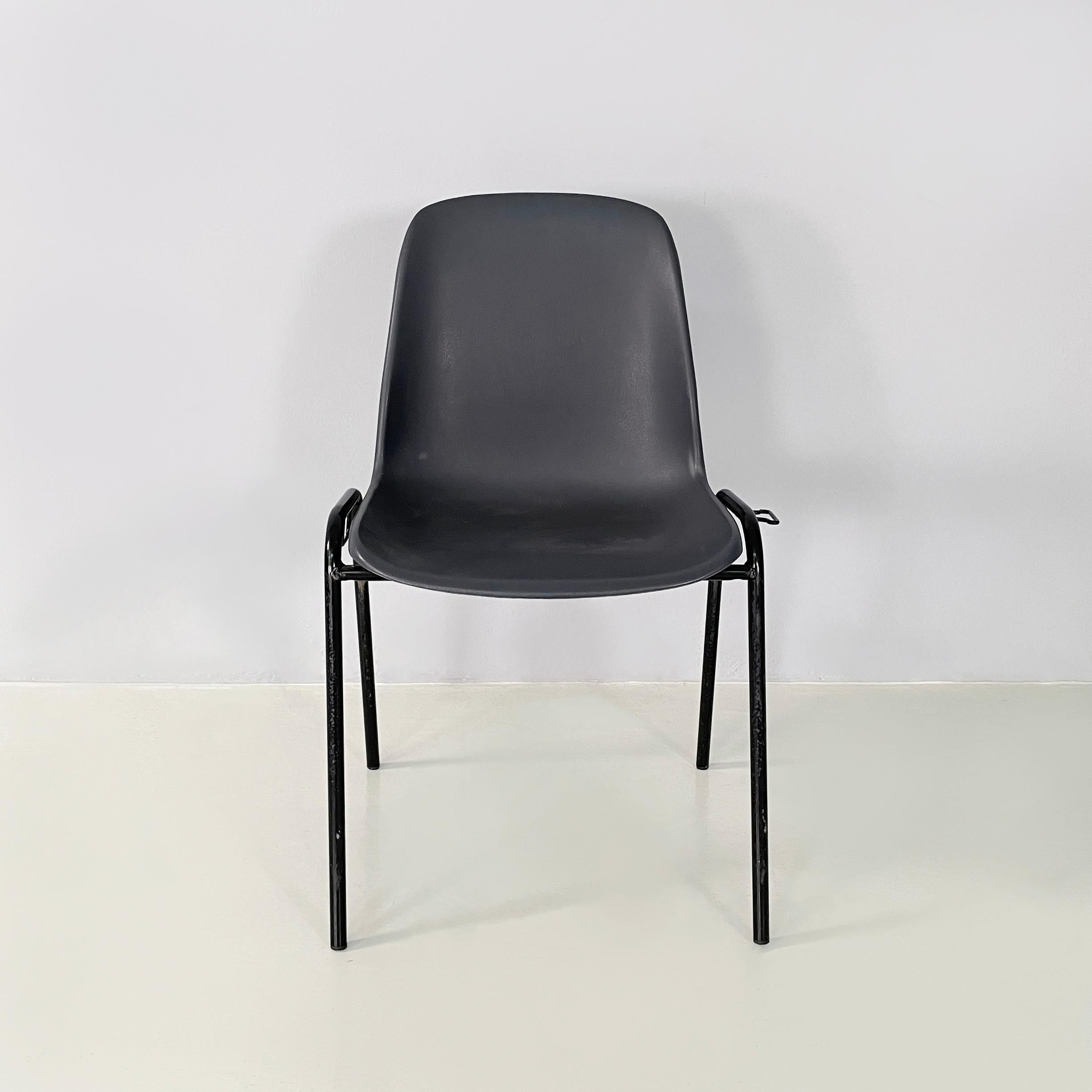 Modern Italian modern Stackable chairs in gray plastic and black metal, 2000s For Sale
