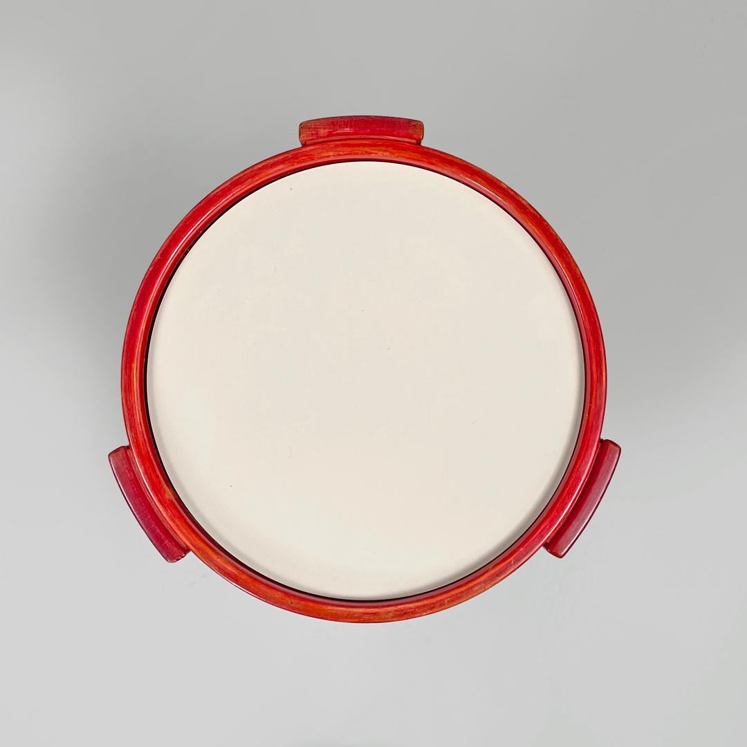 Tavolino moderno italiano impilabile bianco rosso 780/783 Frattini Cassina, anni '70 in vendita 4