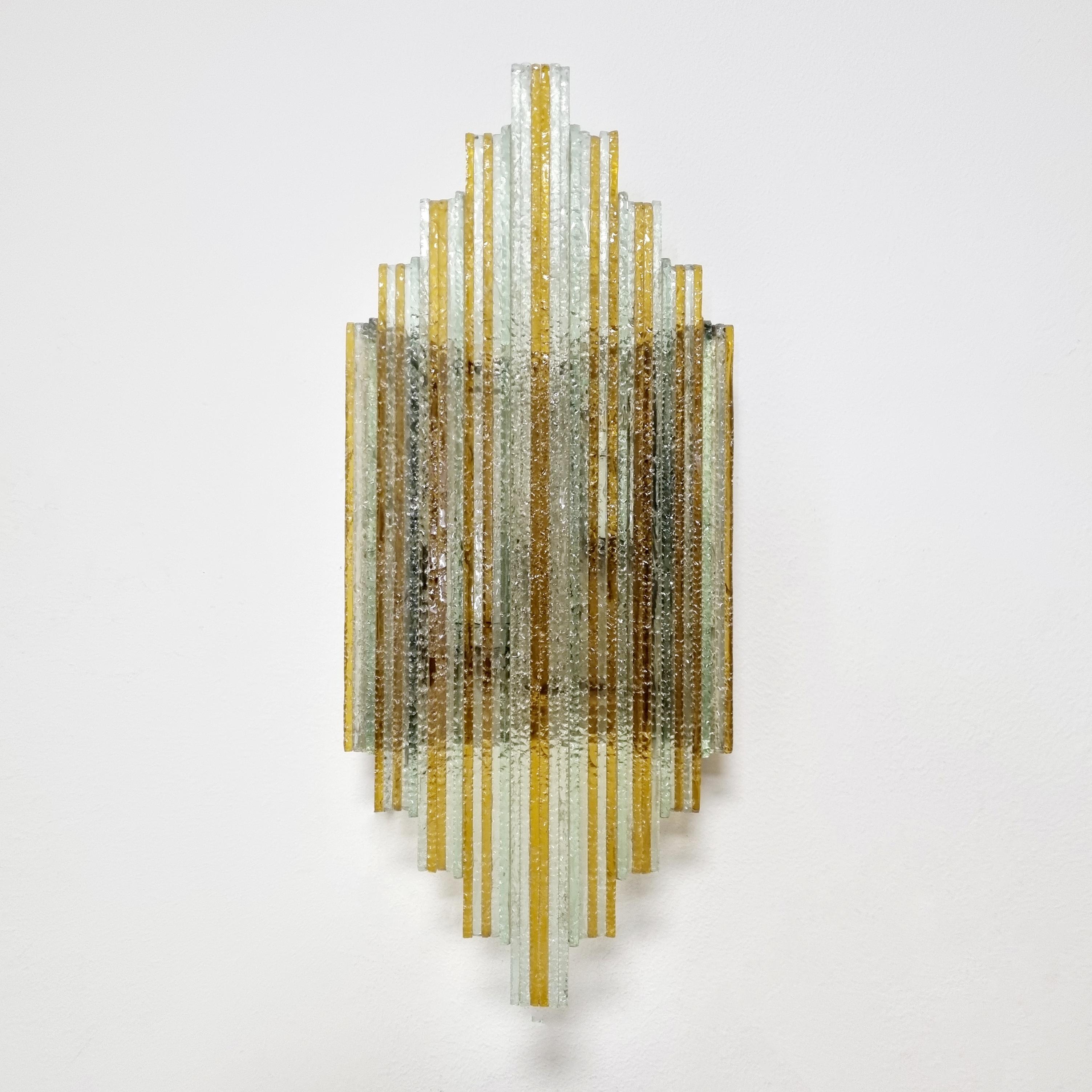 Lampe murale moderne italienne empilée en verre de Murano par Poliarte, Italie, années 70 Excellent état - En vente à Lucija, SI