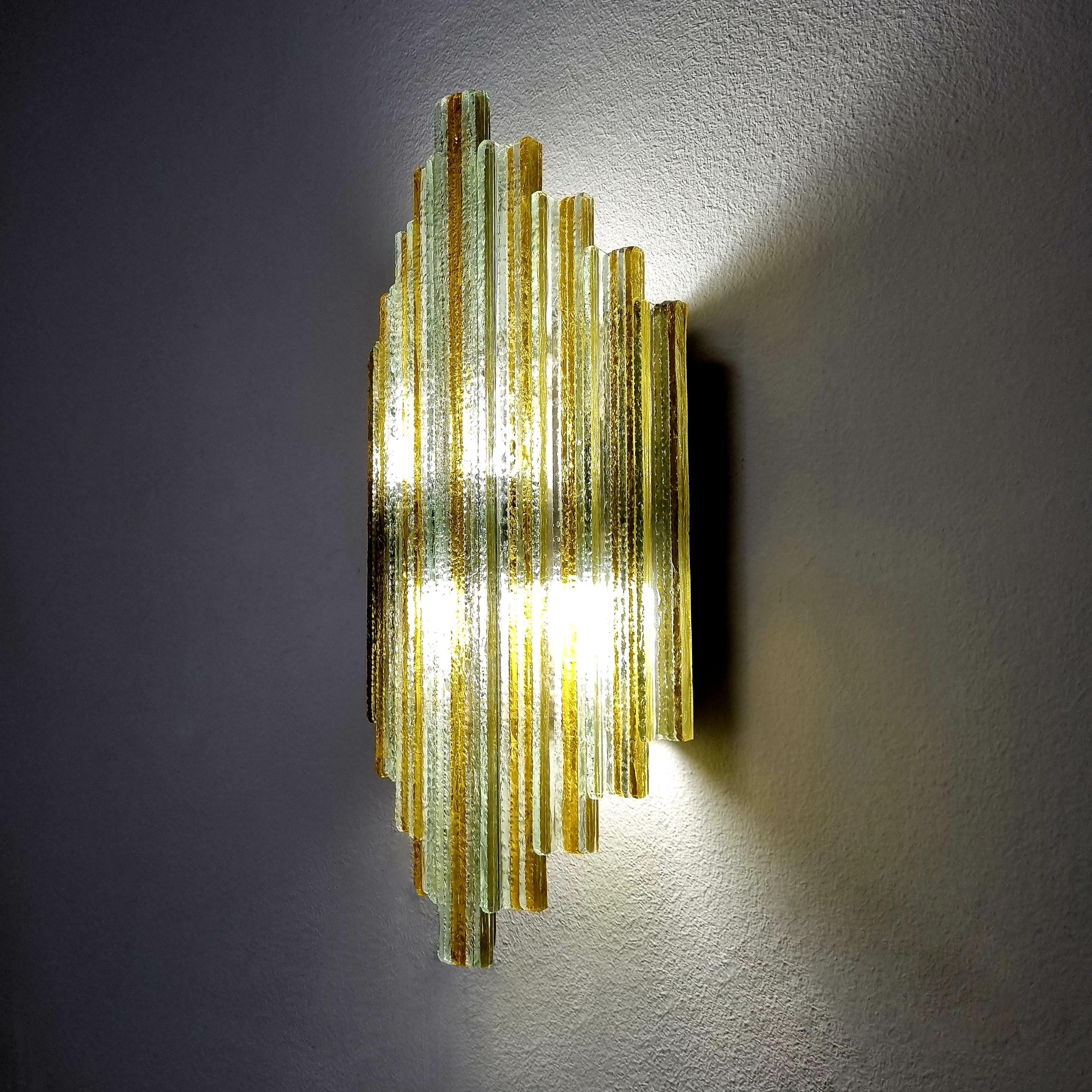 Lampe murale moderne italienne empilée en verre de Murano par Poliarte, Italie, années 70 en vente 2
