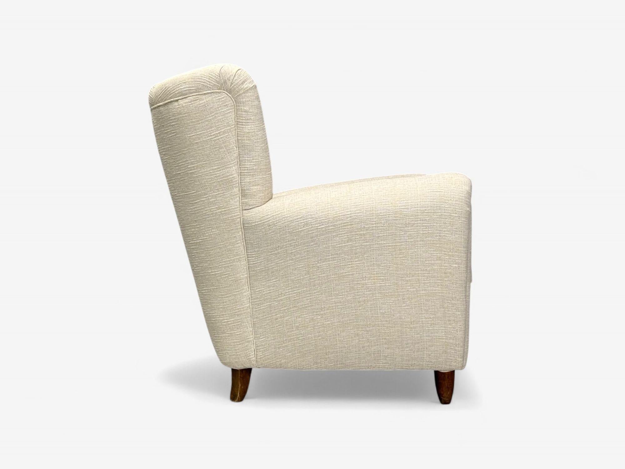 Italian Modern, Stained Wood, Beige Tweed Fabric, Club Chairs, Italy, 1940s For Sale 5